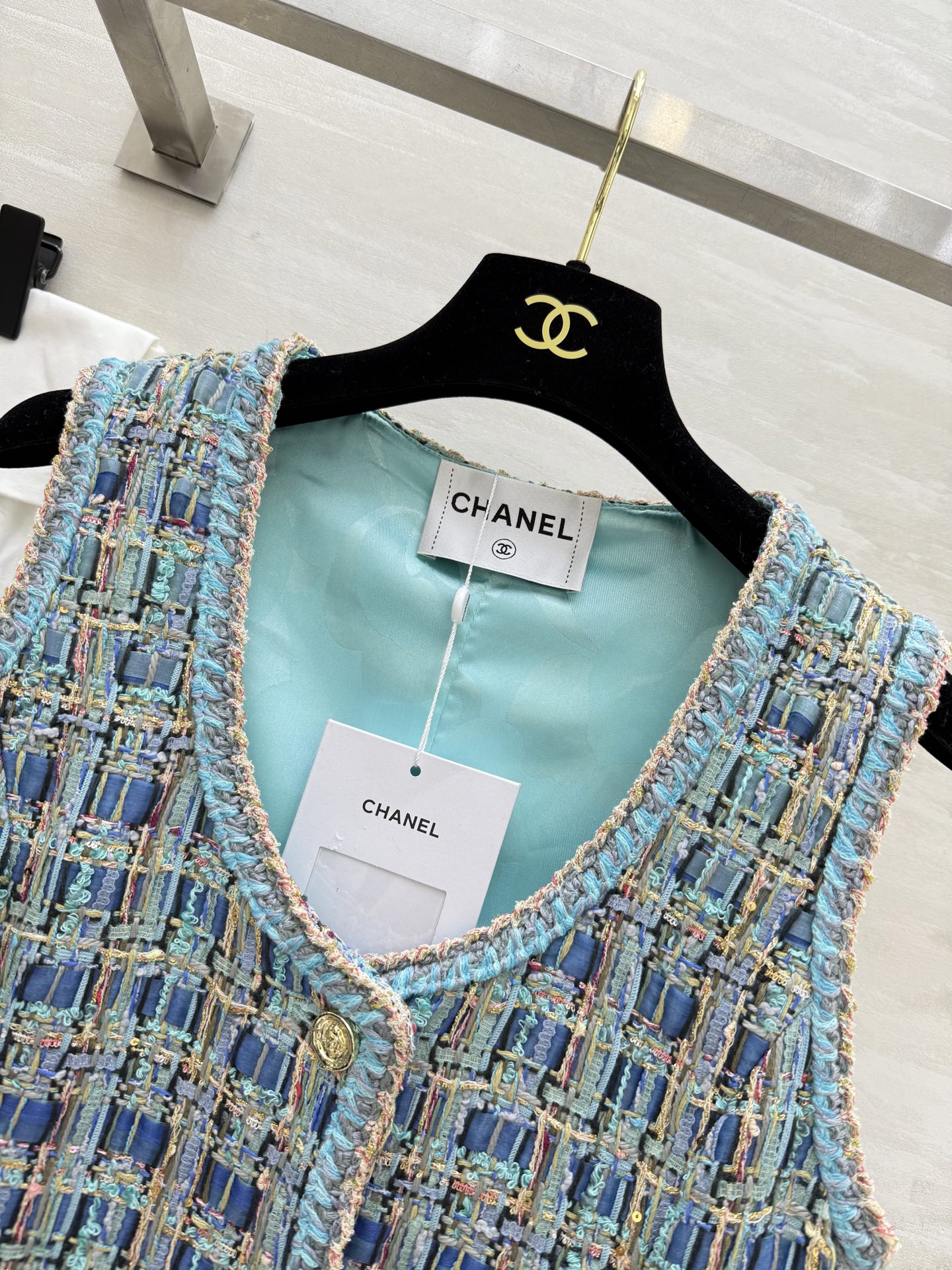 #Chane♡²⁵秋冬新款 孔雀蓝编织连衣裙 原版开发编织面料 气质名媛风 定制纽扣 满满的高级感 口袋