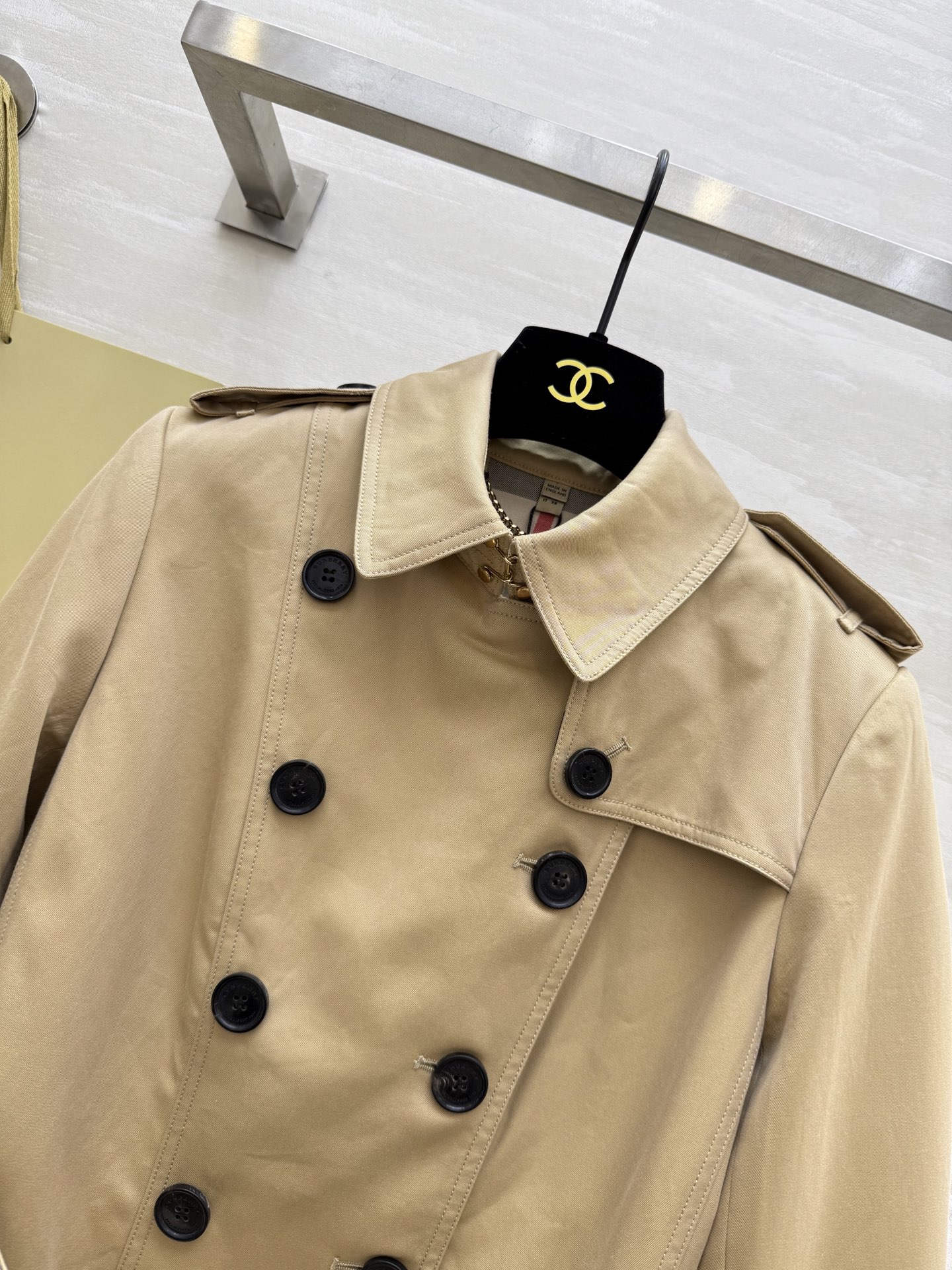 #Burberr♡²⁵秋冬新款 高端货 女士风衣 经典中长款大衣 嘎巴甸棉防水 腰部修身外套 配送双袖带