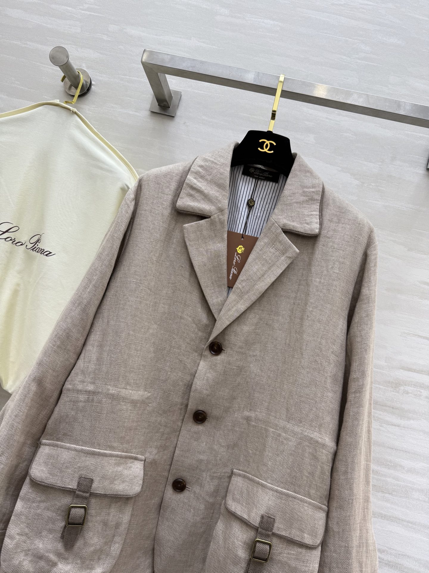 #LP🆕²⁵秋冬新款 猎装亚麻夹克外套 英式老钱风穿搭 后背与手肘加褶设计提升舒适度 可调节收腰经典版型