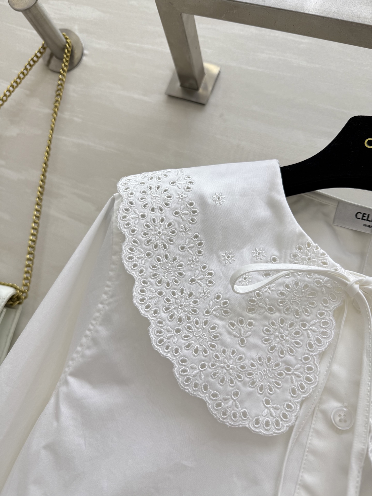 #CELIN♡²⁵早秋新款 棉质英格兰刺绣衬衫 精致高级 高品质定制 现货首发size：S/M/L（s码