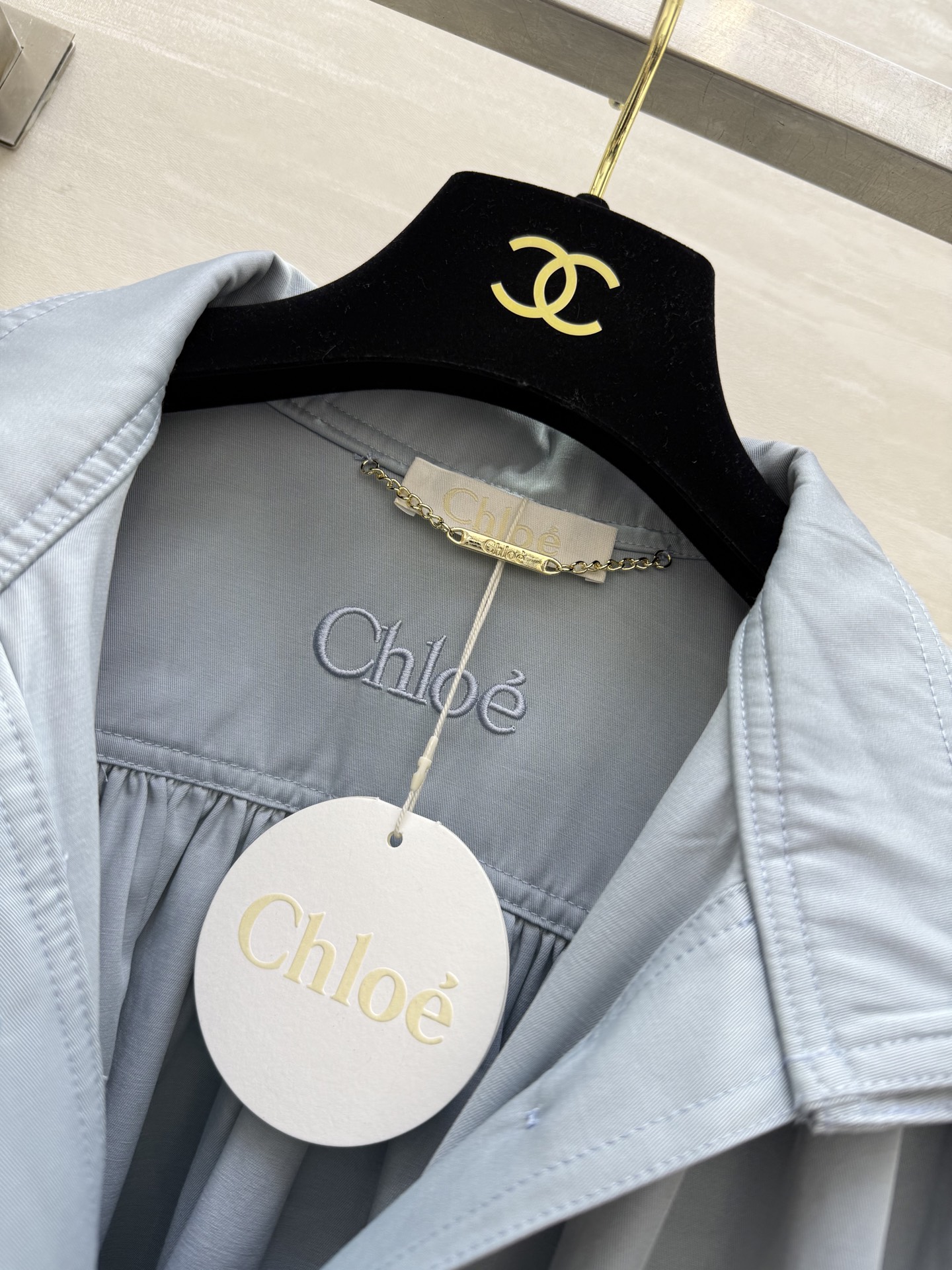 #Chlo♡²⁵早秋新款 双口袋装饰 立领灯笼袖 褶皱中长款外套 松弛有度 时髦感自带洒脱感 褶裥娃娃款