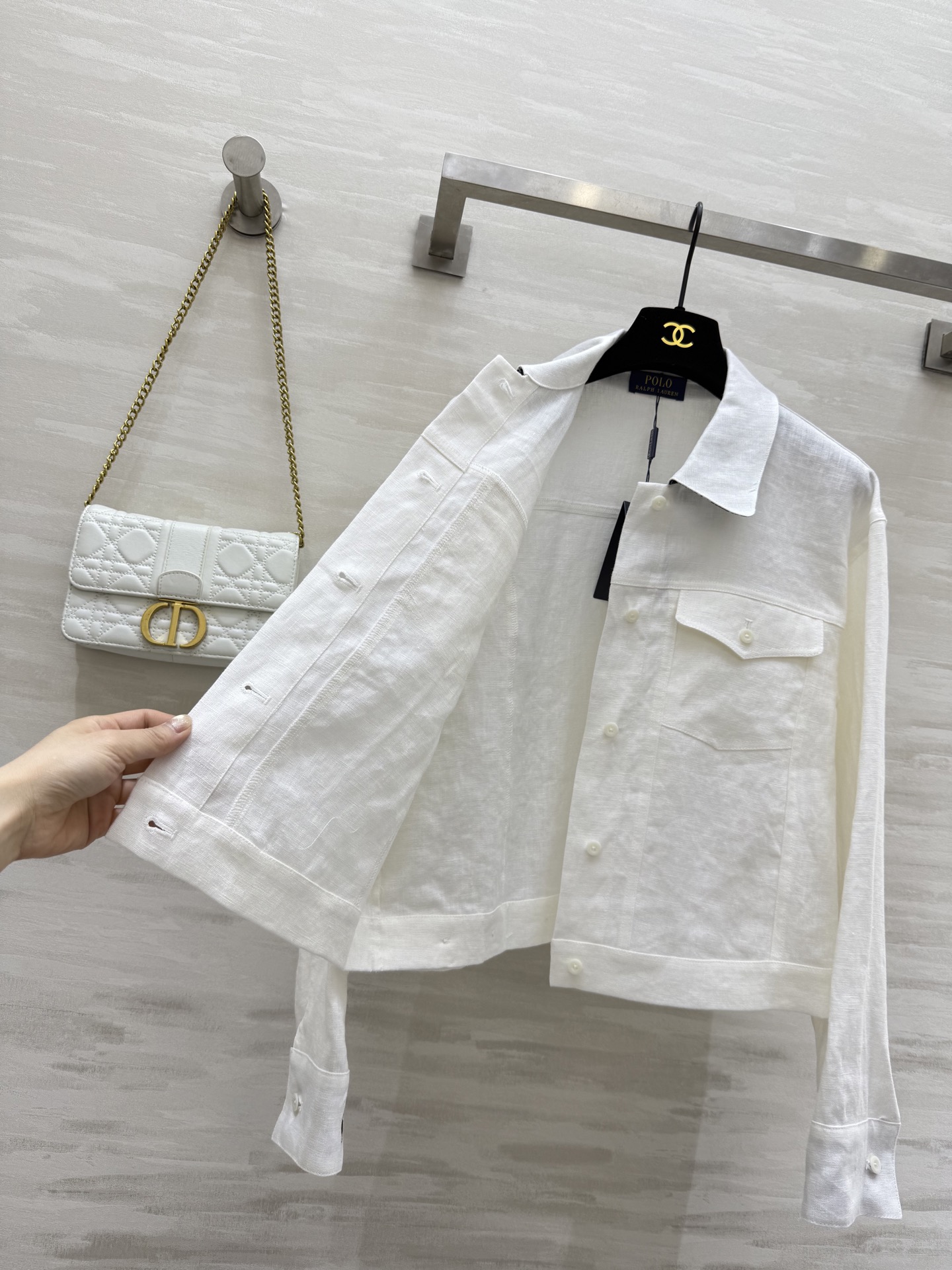 #拉夫劳伦²⁵早秋新款 亚麻外套 松弛有度 实实在在时髦感 胸前经典刺绣图案 整个版型上身精气神 自带休