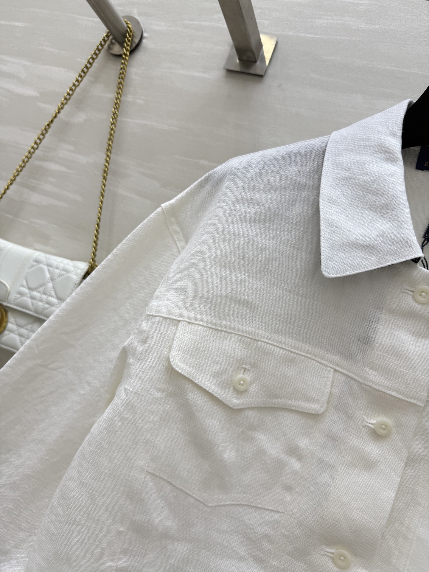 #拉夫劳伦²⁵早秋新款 亚麻外套 松弛有度 实实在在时髦感 胸前经典刺绣图案 整个版型上身精气神 自带休