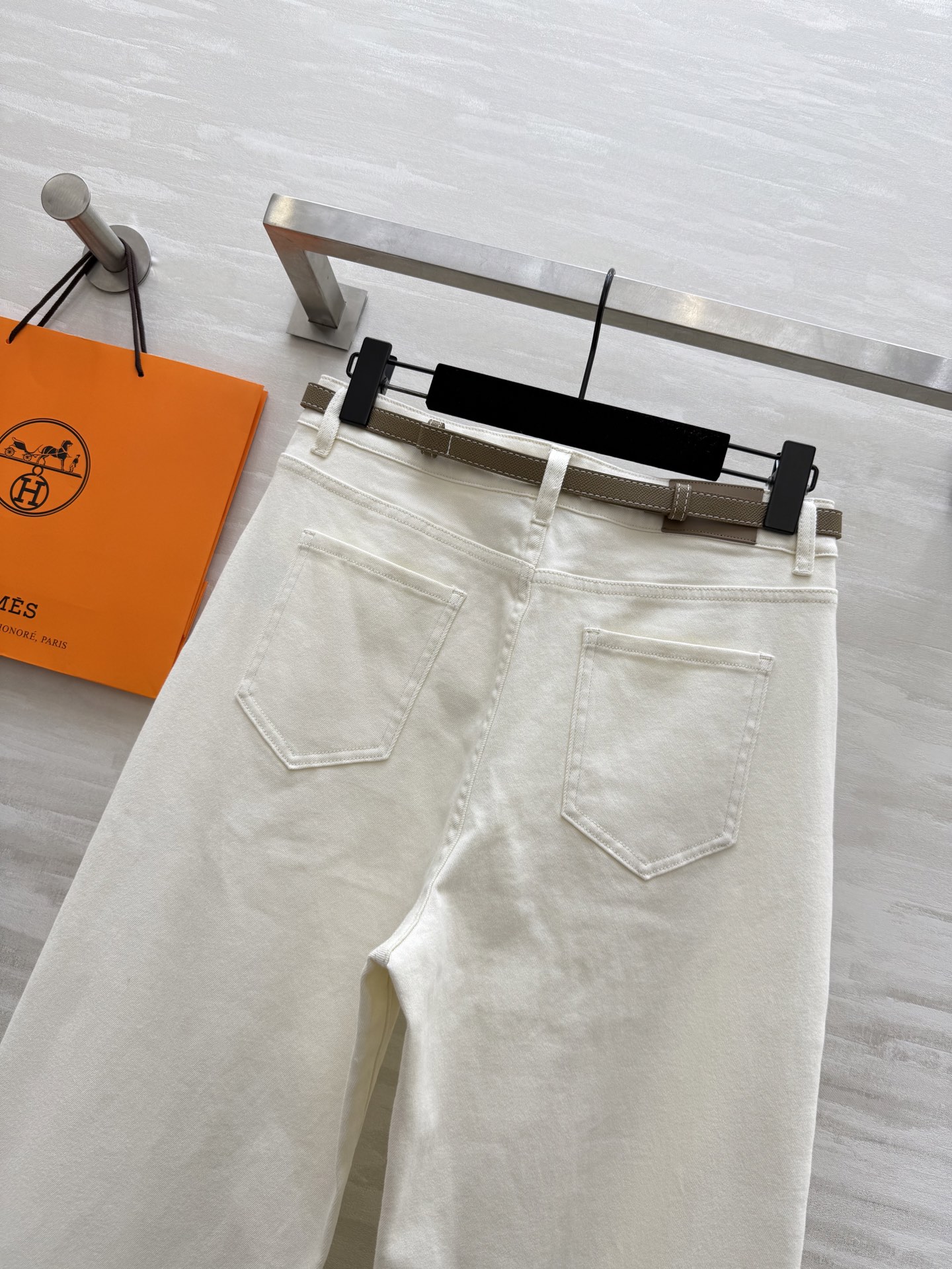 #Herme♡²⁵早秋新款 复古做旧洗水阔腿直筒牛仔裤 阔腿直筒版型 超级显瘦 不挑搭配又百搭 洗水工艺