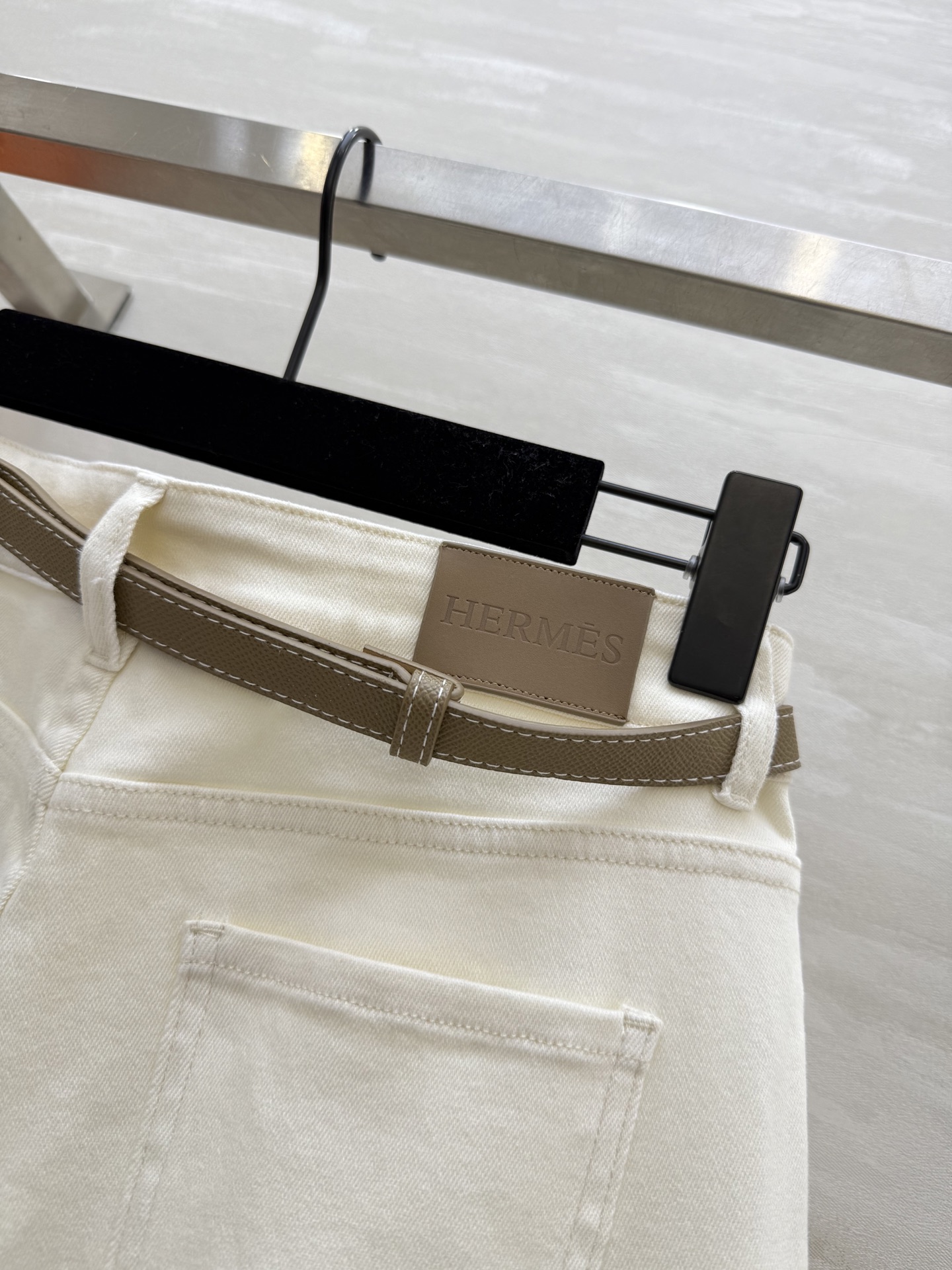 #Herme♡²⁵早秋新款 复古做旧洗水阔腿直筒牛仔裤 阔腿直筒版型 超级显瘦 不挑搭配又百搭 洗水工艺