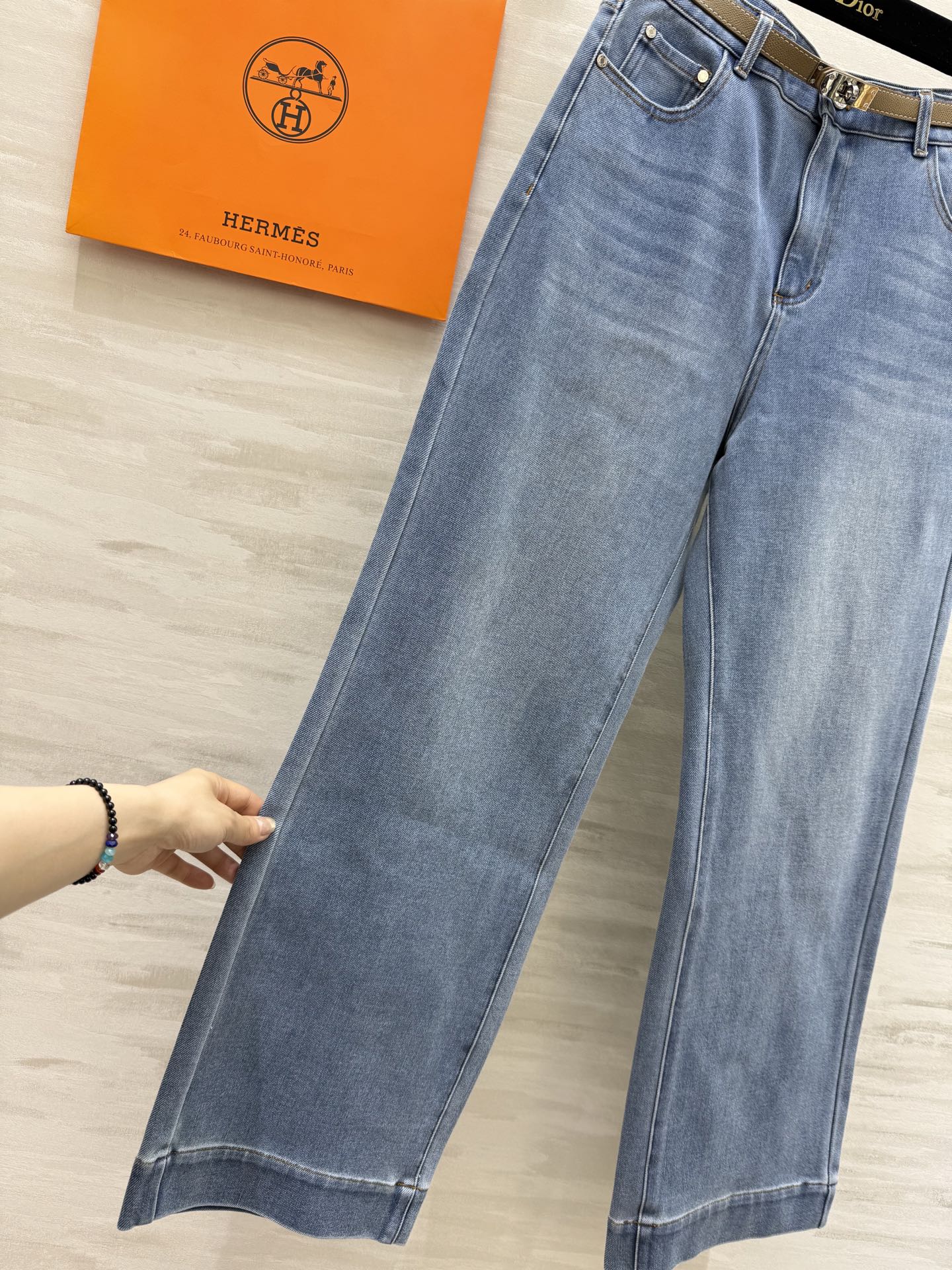 #Herme♡²⁵早秋新款 复古做旧洗水阔腿直筒牛仔裤 阔腿直筒版型 超级显瘦 不挑搭配又百搭 洗水工艺