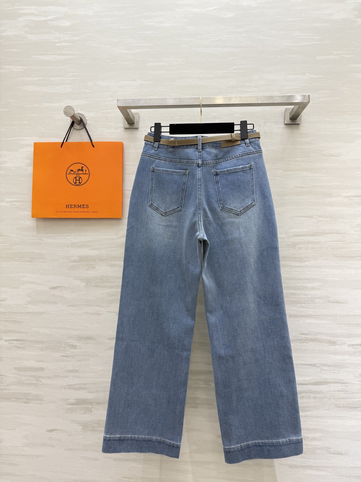 #Herme♡²⁵早秋新款 复古做旧洗水阔腿直筒牛仔裤 阔腿直筒版型 超级显瘦 不挑搭配又百搭 洗水工艺
