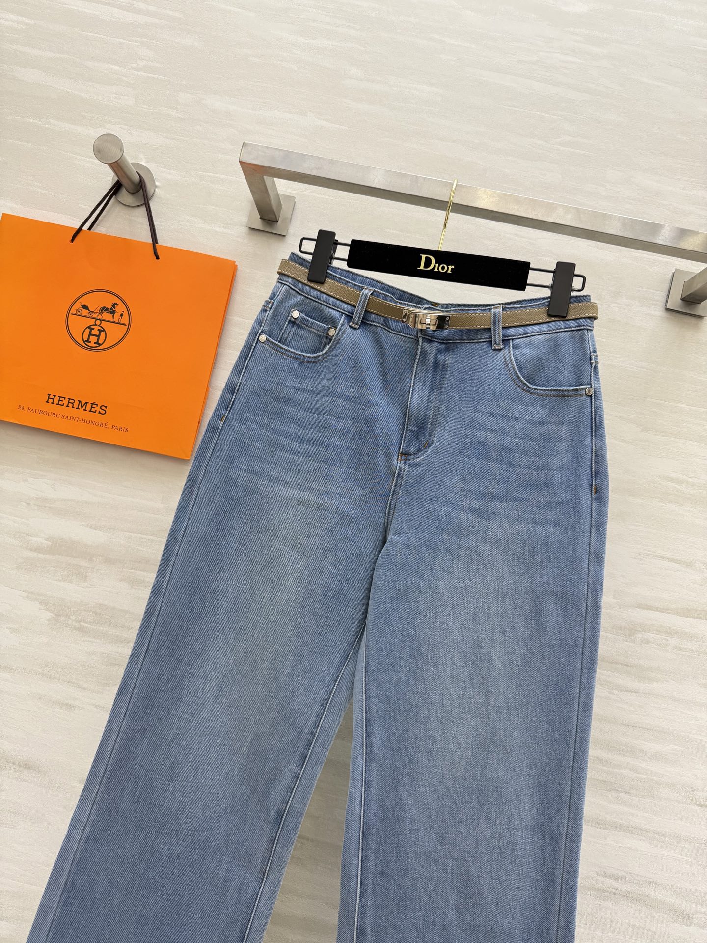 #Herme♡²⁵早秋新款 复古做旧洗水阔腿直筒牛仔裤 阔腿直筒版型 超级显瘦 不挑搭配又百搭 洗水工艺