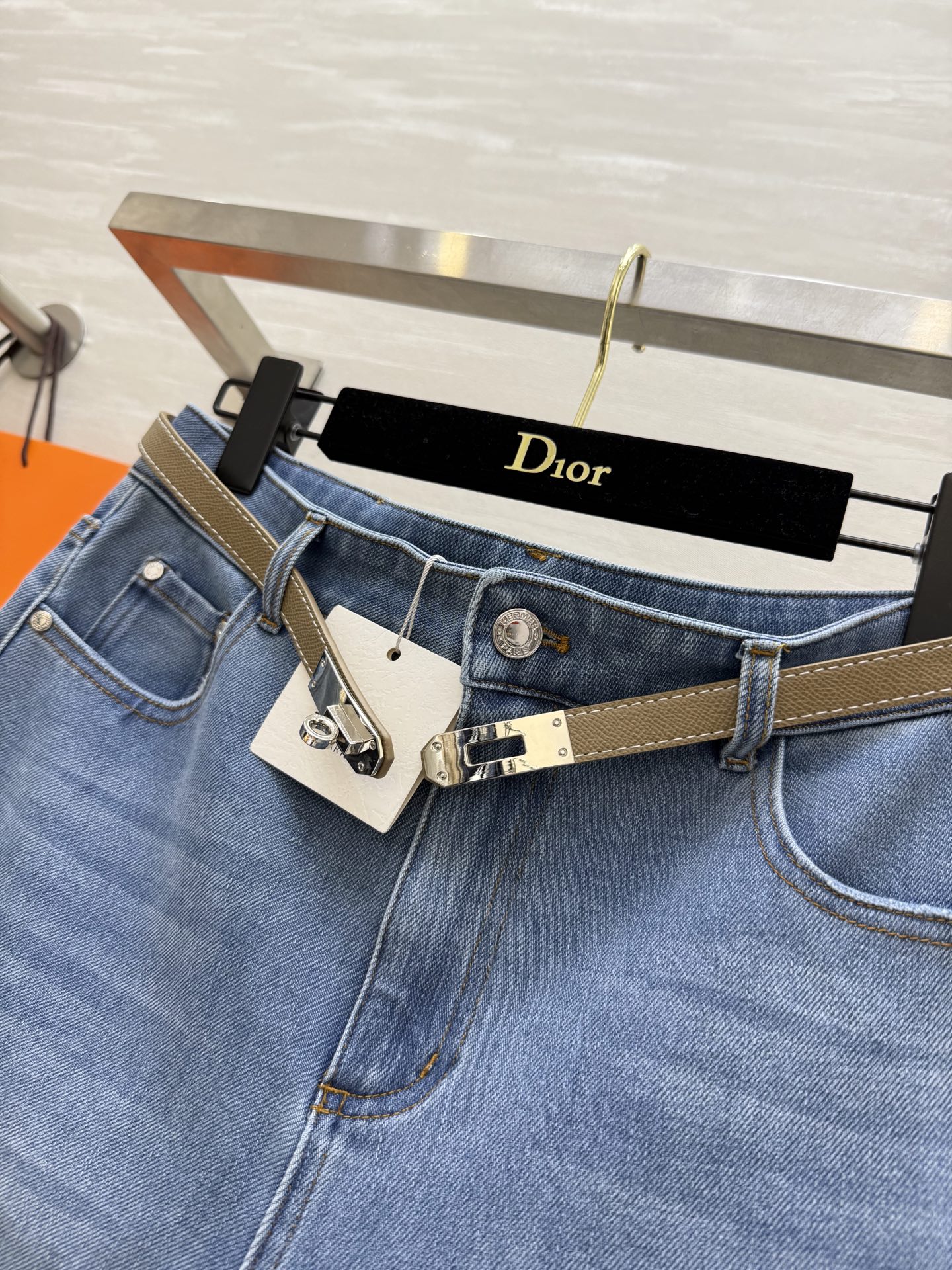 #Herme♡²⁵早秋新款 复古做旧洗水阔腿直筒牛仔裤 阔腿直筒版型 超级显瘦 不挑搭配又百搭 洗水工艺