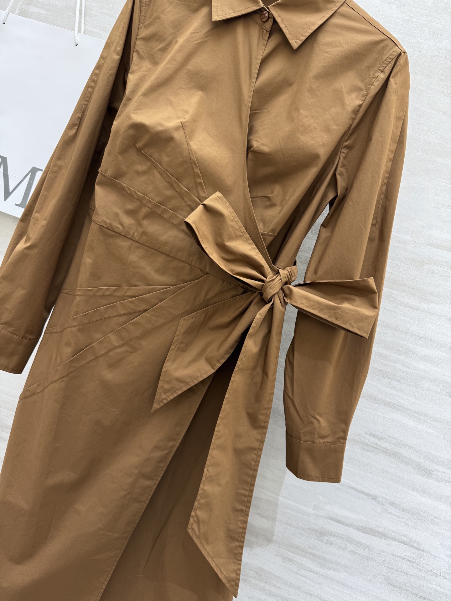 MaxMara｜围裹式衬衣裙 高品质定制 现货首发size：S/M/L（s码胸围：90，衣长：110）