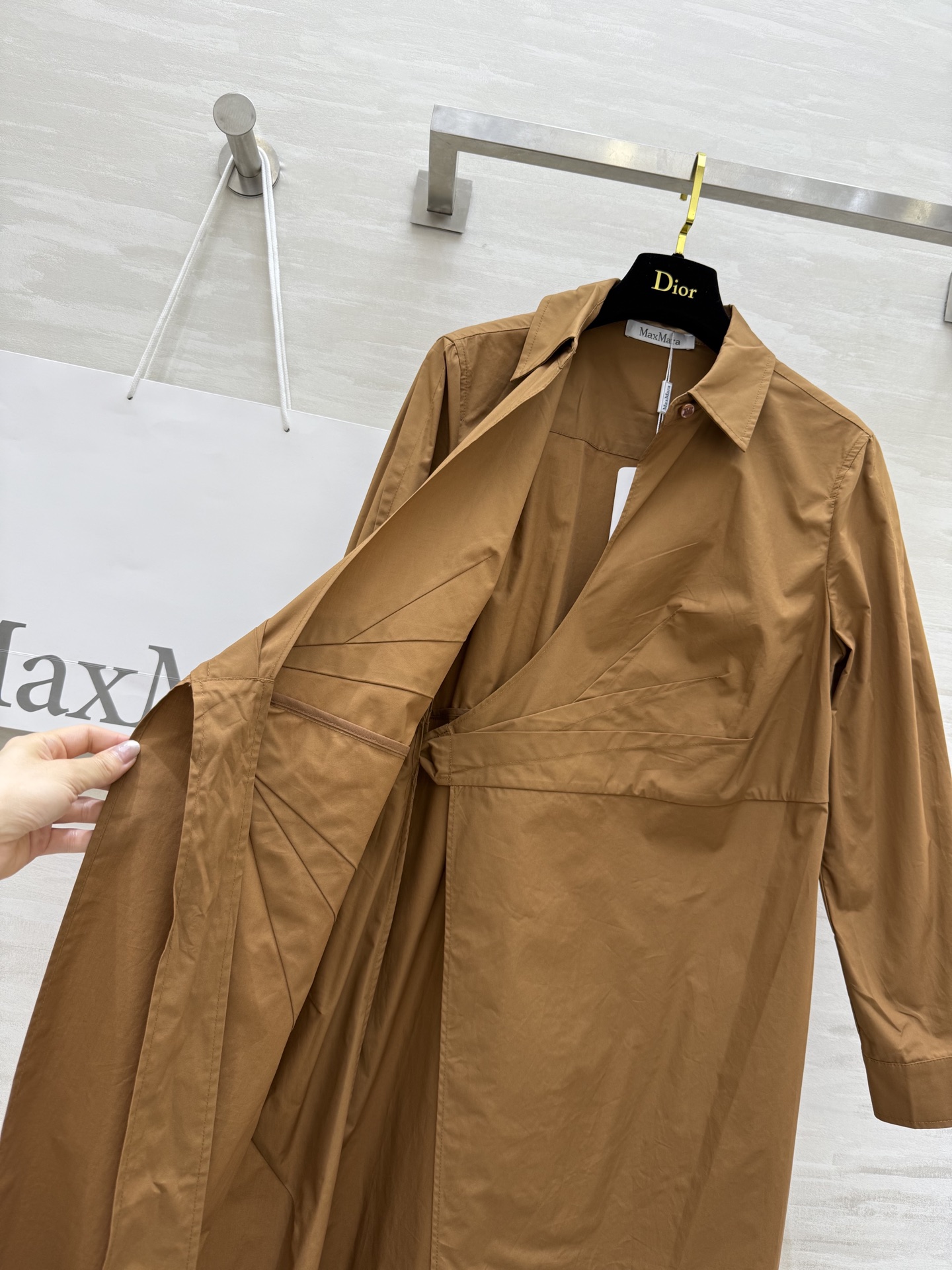 MaxMara｜围裹式衬衣裙 高品质定制 现货首发size：S/M/L（s码胸围：90，衣长：110）