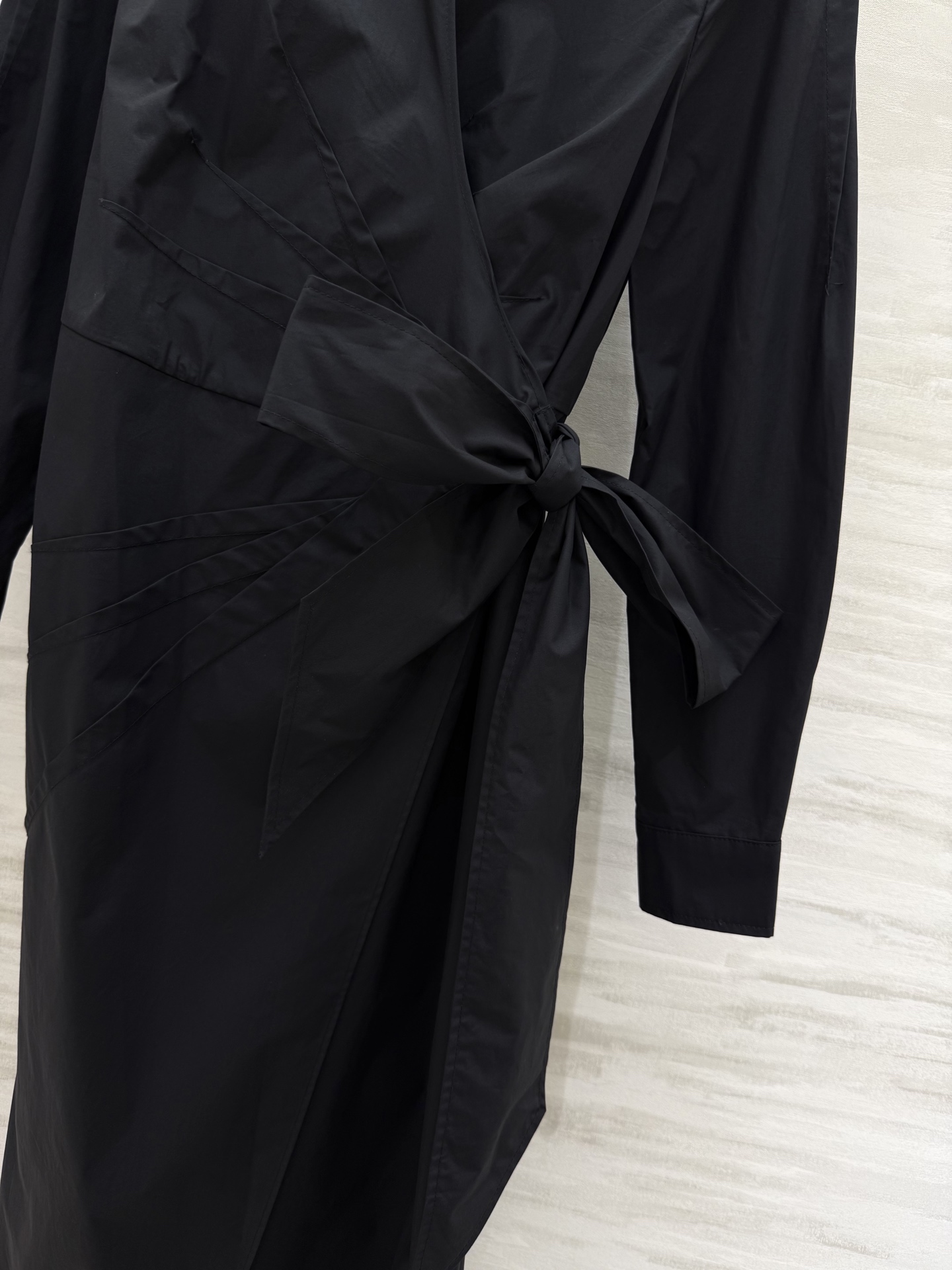 MaxMara｜围裹式衬衣裙 高品质定制 现货首发size：S/M/L（s码胸围：90，衣长：110）