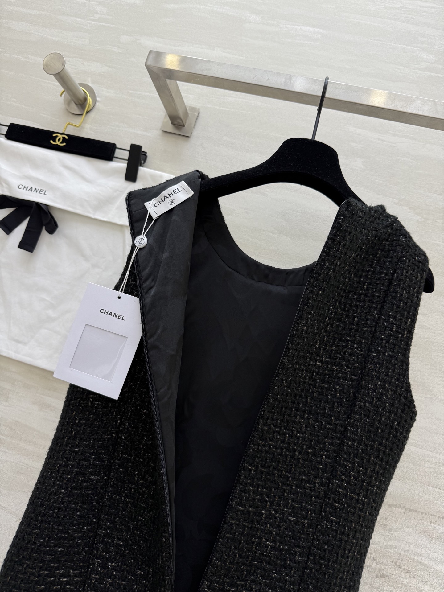 #Chane♡²⁵A高级手工坊 斜纹软呢口袋无袖连衣裙 高品质 现货首发size：36/38/40（）