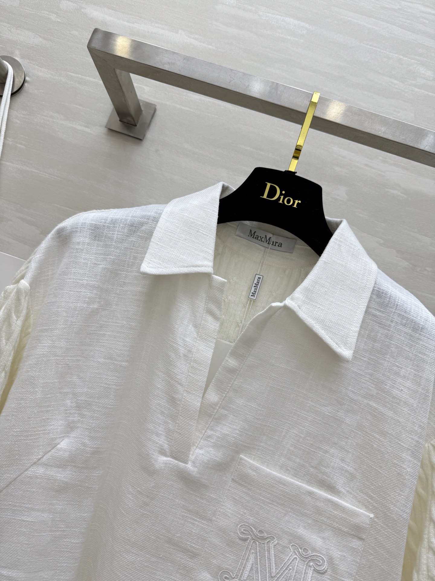 #Maxmar♡²⁵早秋新款 刺绣字母口袋翻领衬衣 拼接针织设计亚麻面料质感轻盈舒适 气质小翻领帅气又时