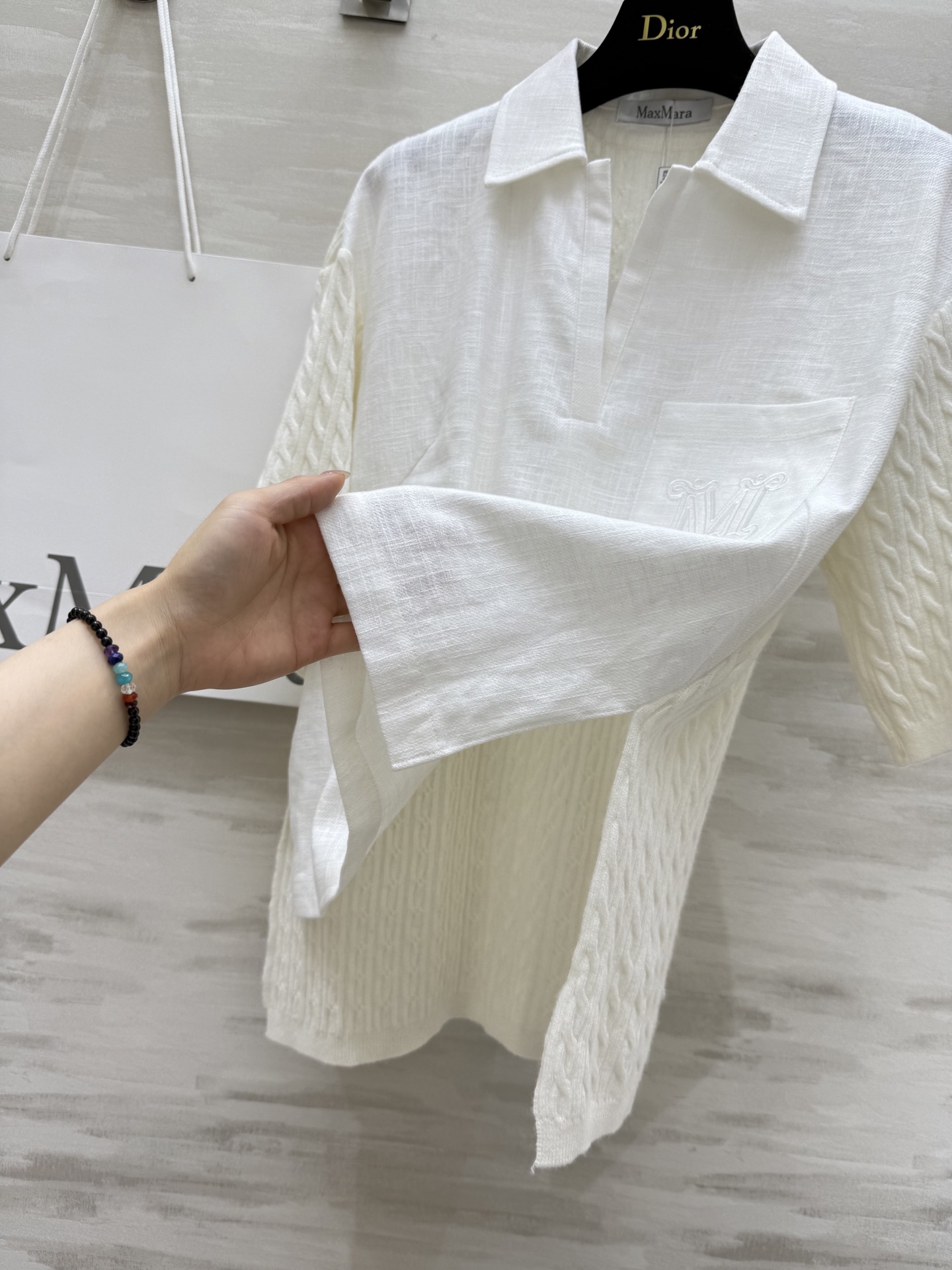 #Maxmar♡²⁵早秋新款 刺绣字母口袋翻领衬衣 拼接针织设计亚麻面料质感轻盈舒适 气质小翻领帅气又时