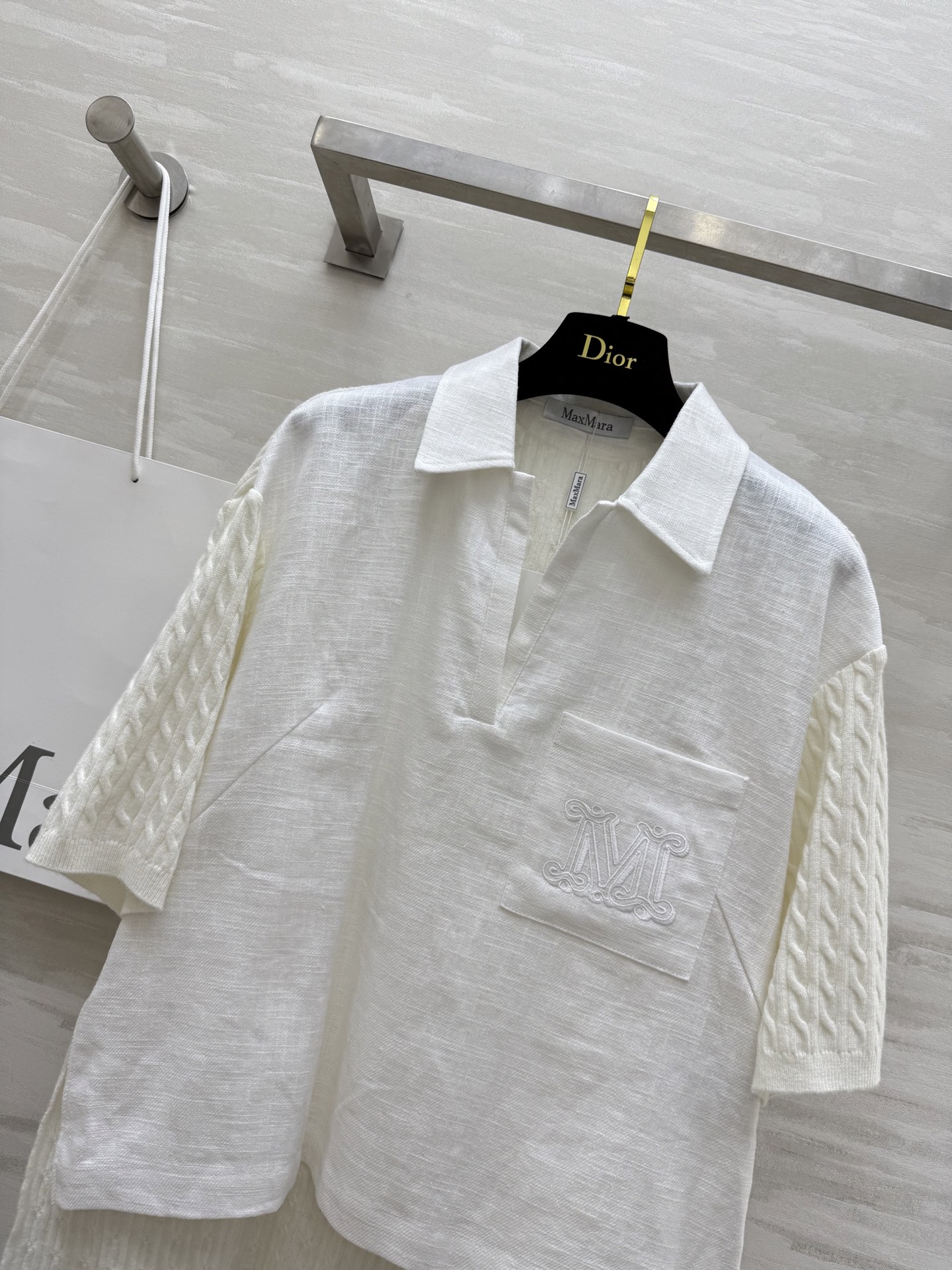 #Maxmar♡²⁵早秋新款 刺绣字母口袋翻领衬衣 拼接针织设计亚麻面料质感轻盈舒适 气质小翻领帅气又时