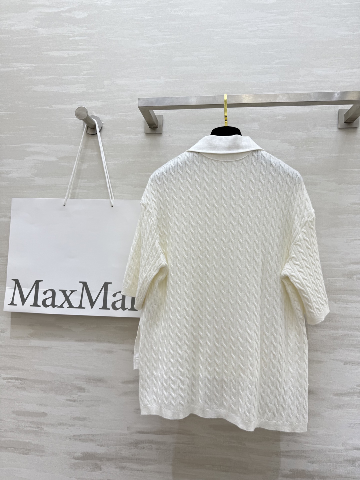 #Maxmar♡²⁵早秋新款 刺绣字母口袋翻领衬衣 拼接针织设计亚麻面料质感轻盈舒适 气质小翻领帅气又时