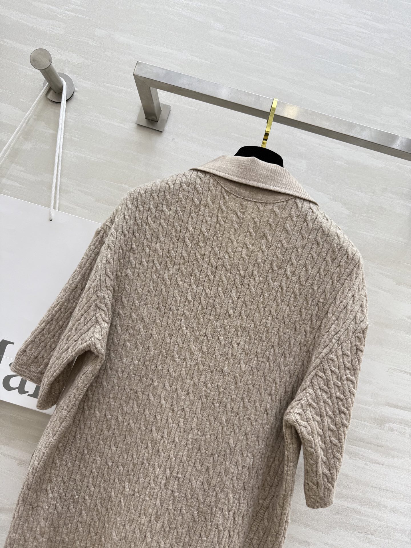 #Maxmar♡²⁵早秋新款 刺绣字母口袋翻领衬衣 拼接针织设计亚麻面料质感轻盈舒适 气质小翻领帅气又时