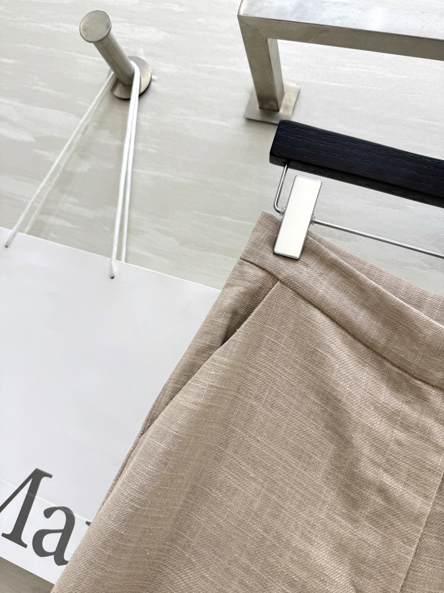 #MaxMar♡²⁵早秋新款 极简主义 亚麻直筒西裤 极简主义 定制高定密度亚麻面料挺阔有型 慵懒随性的