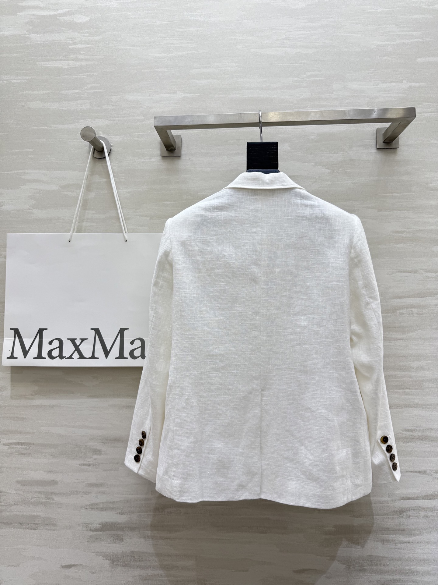 #Maxmar♡²⁵早秋新款 极简主义亚麻西装外套 极简主义 宽肩H版型 高定密度亚麻面料挺阔有型 慵懒