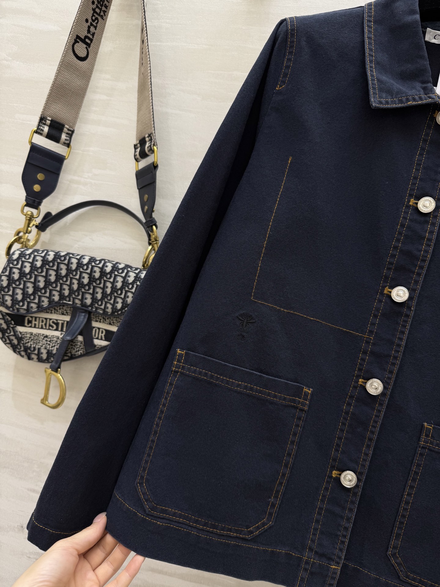 #DIO♡²⁵早秋新款 极简风牛仔衬衣外套 定制牛仔面料 立体剪裁版型 高品质 现货首发size：36/