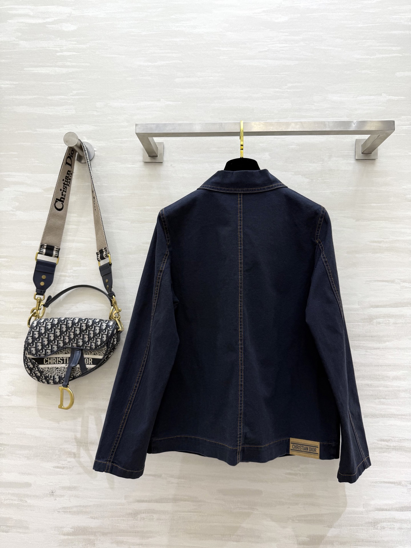 #DIO♡²⁵早秋新款 极简风牛仔衬衣外套 定制牛仔面料 立体剪裁版型 高品质 现货首发size：36/