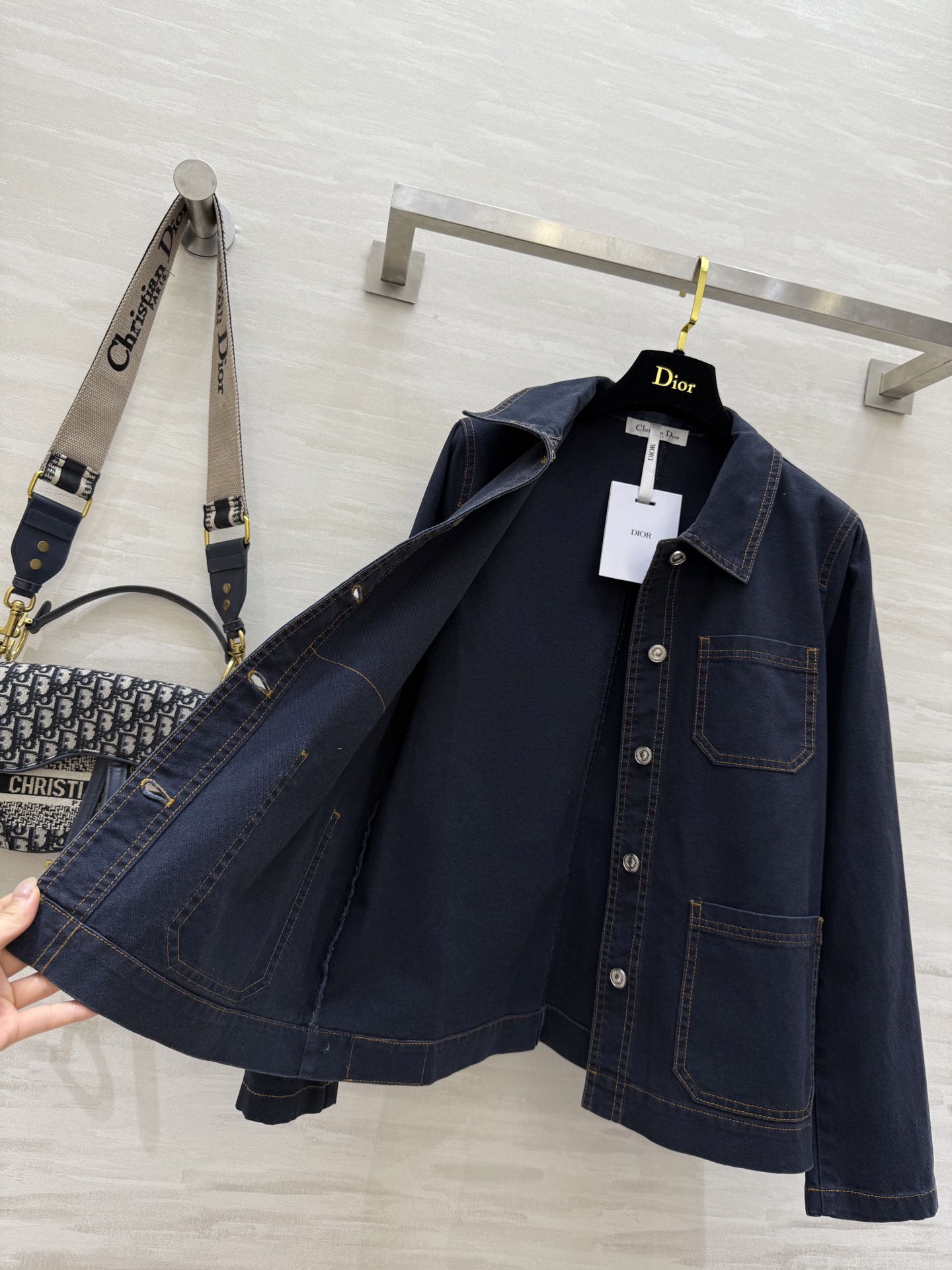 #DIO♡²⁵早秋新款 极简风牛仔衬衣外套 定制牛仔面料 立体剪裁版型 高品质 现货首发size：36/