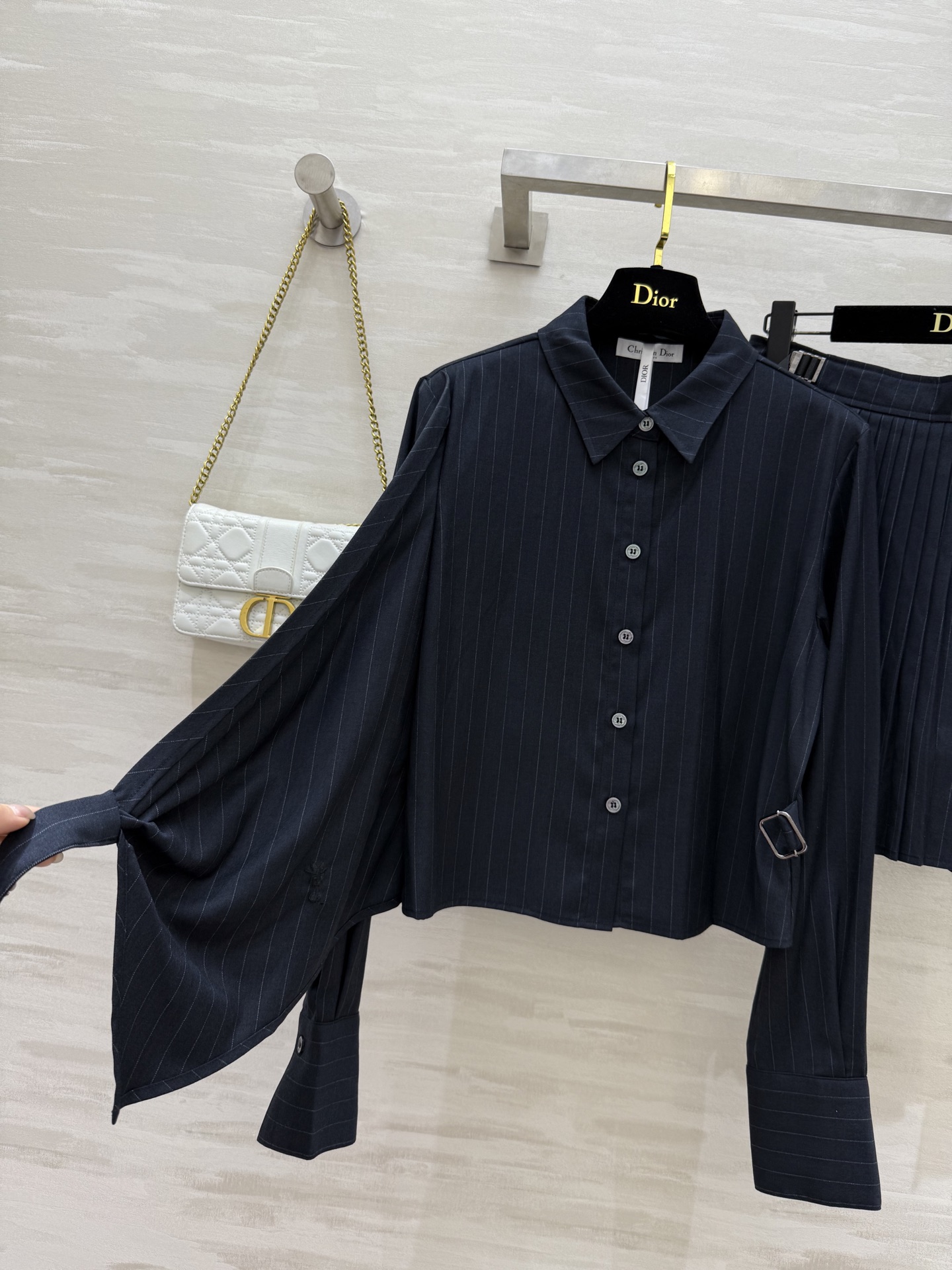 #DIO♡²⁵早秋新款 高级lady气质套装 随性高级强烈推荐一套搭配 收腰设计打造日常精致造型 丰富多