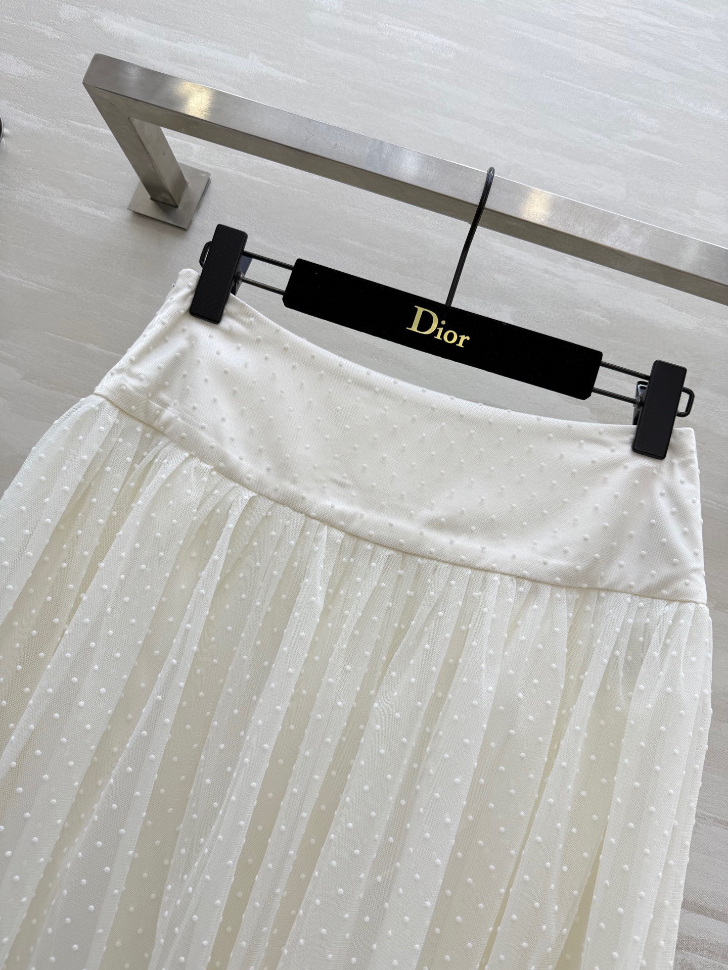 #DIO♡²⁵新款植绒波点网纱百褶半裙  D家经典网纱半裙 超级好搭配 T恤衬衫上身都好看 双层网纱面料