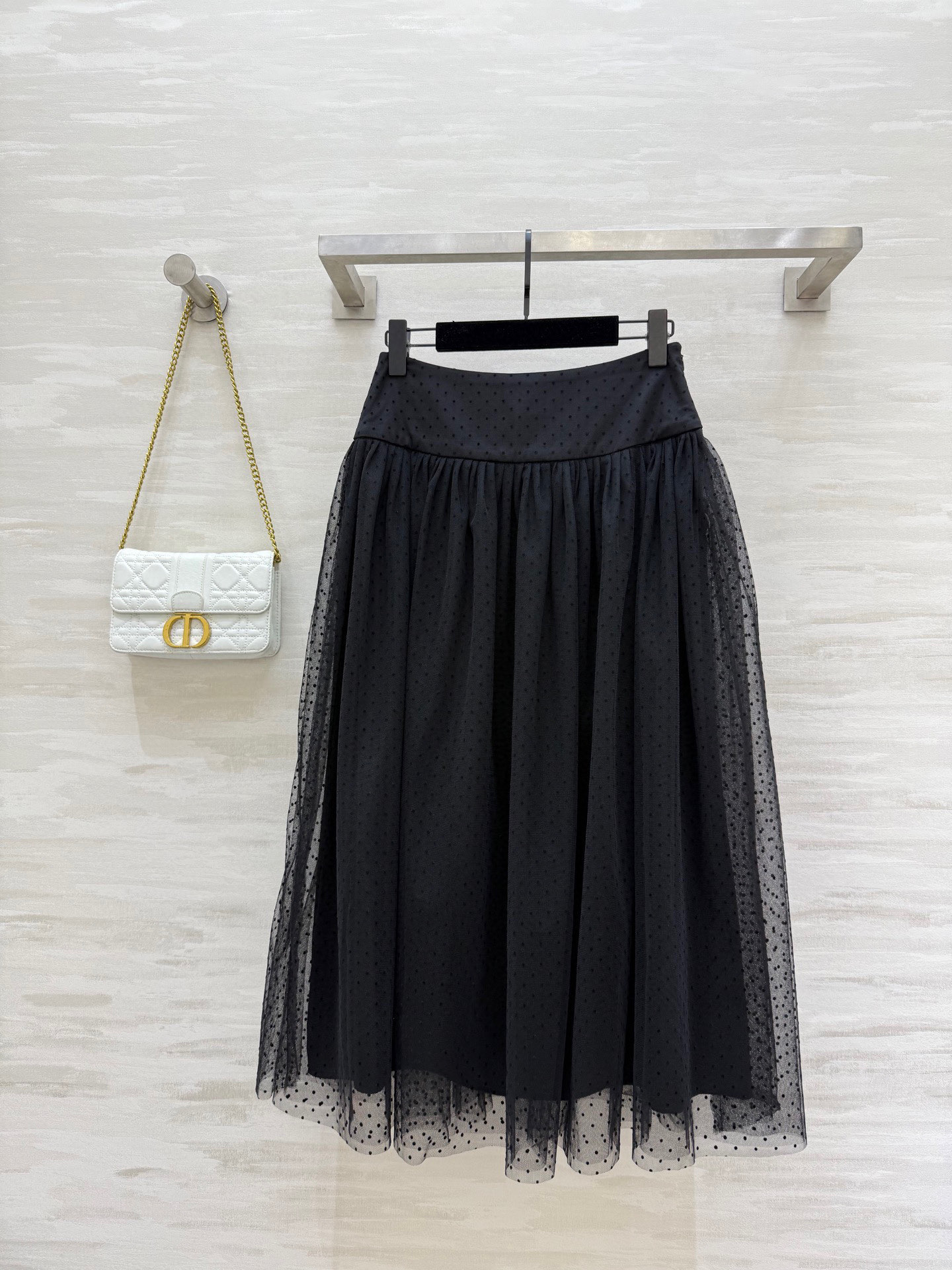 #DIO♡²⁵新款植绒波点网纱百褶半裙  D家经典网纱半裙 超级好搭配 T恤衬衫上身都好看 双层网纱面料