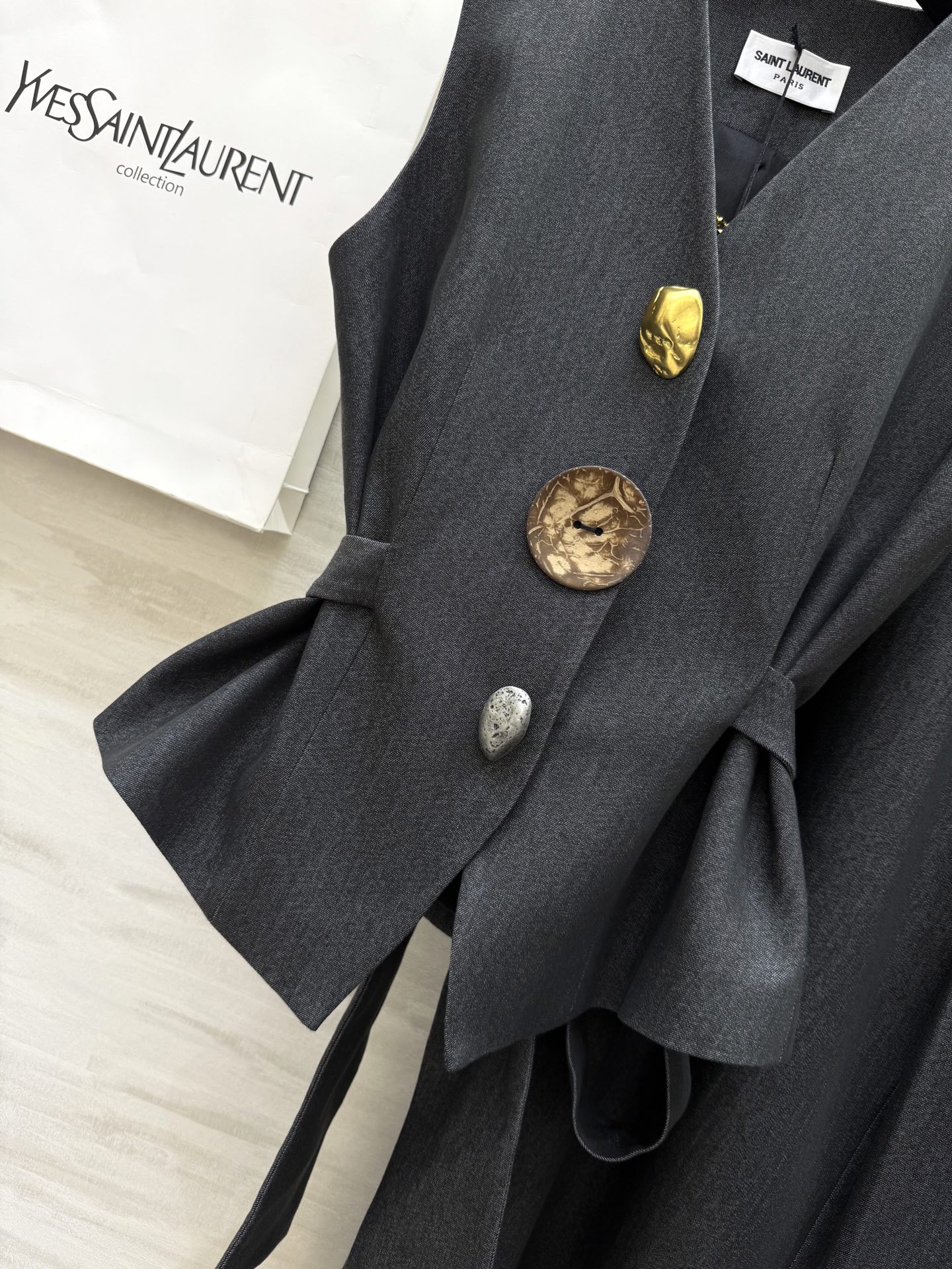 #ysl²⁵秋冬新款 天丝棉马甲套装 腰部绑带收腰显瘦 定制天丝棉质地亲肤舒适 立体剪裁版型超级大气高级