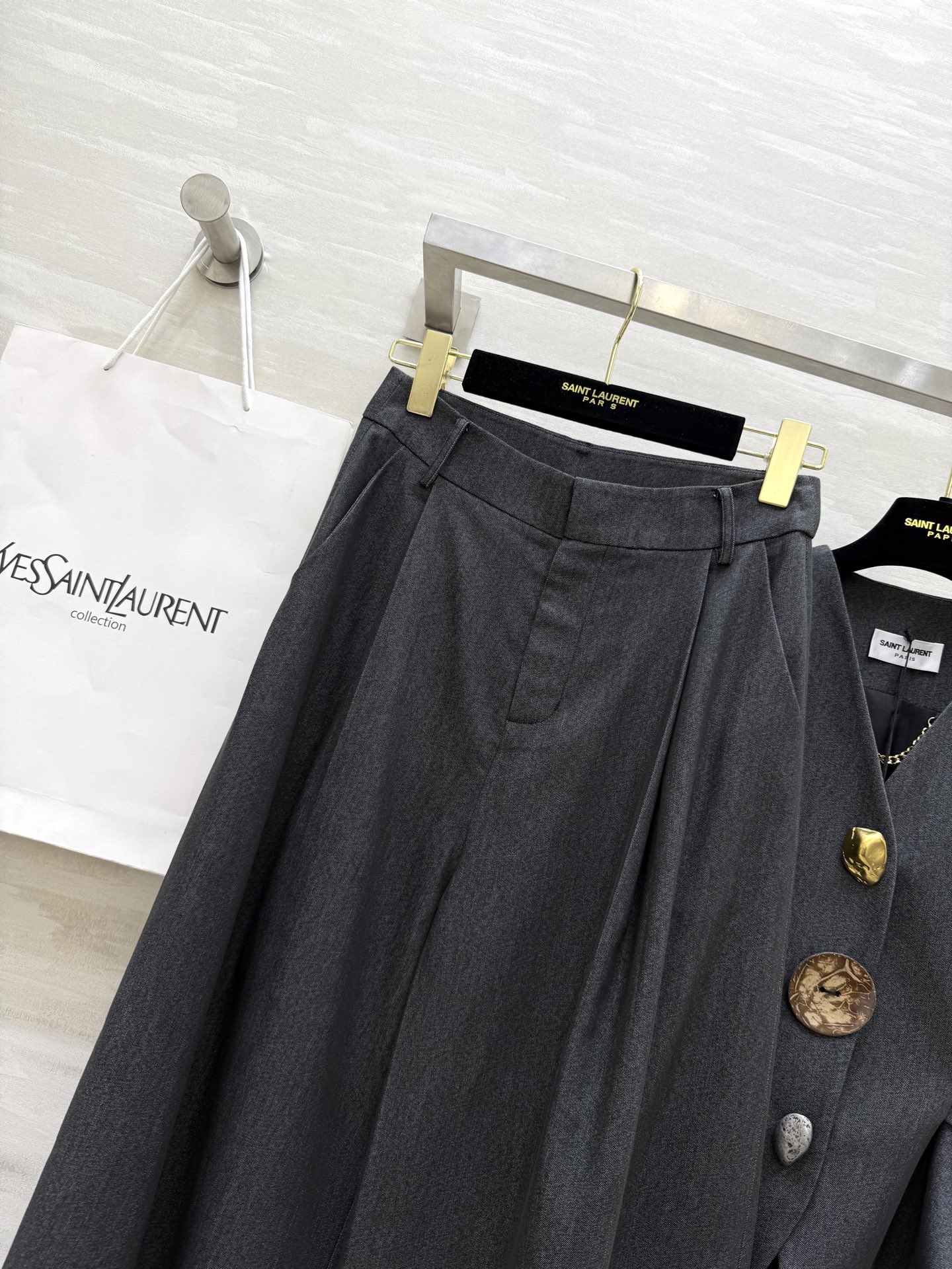 #ysl²⁵秋冬新款 天丝棉马甲套装 腰部绑带收腰显瘦 定制天丝棉质地亲肤舒适 立体剪裁版型超级大气高级