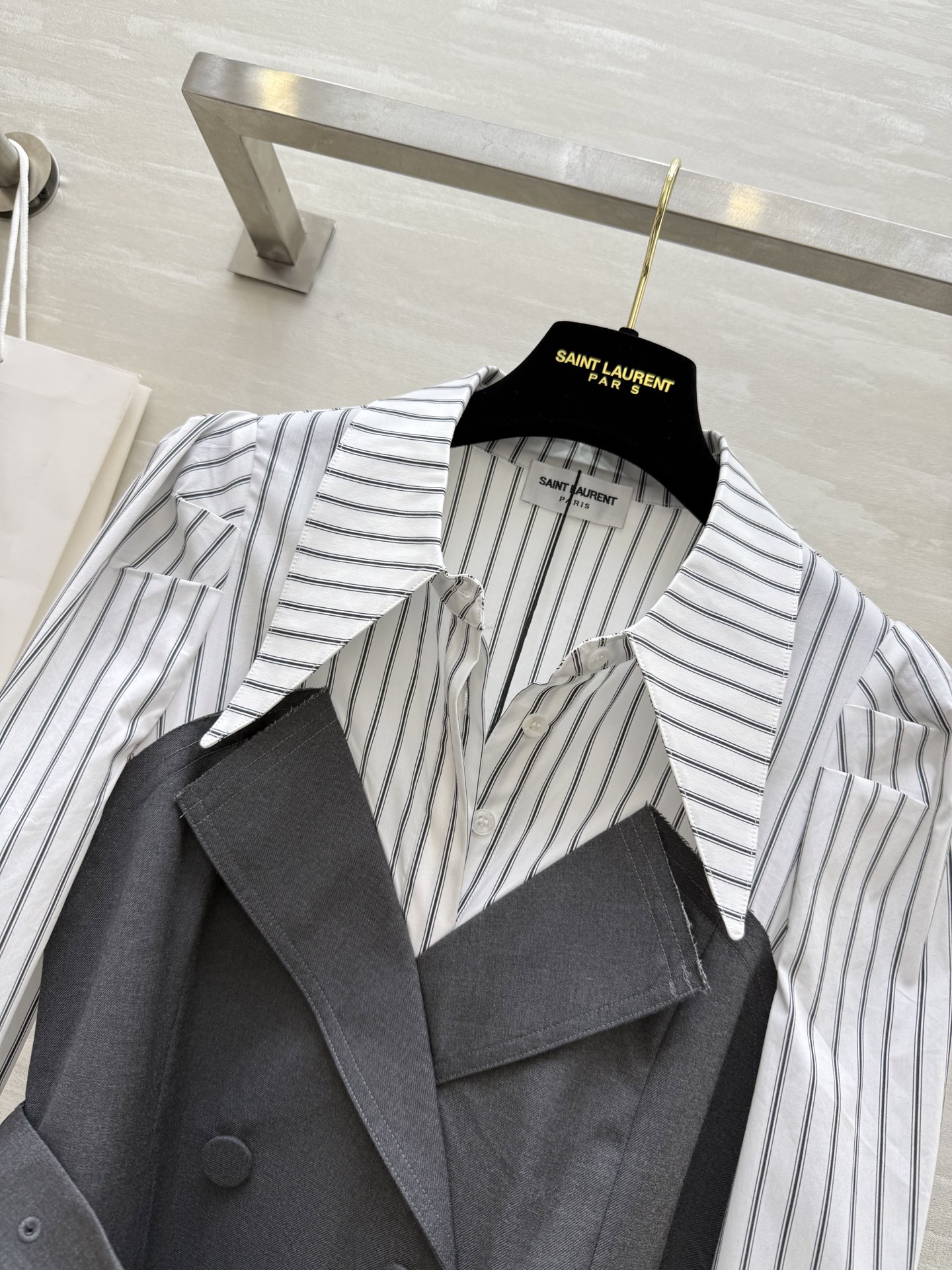 #ysl²⁵秋冬新款 假两件衬衣拼接西装长袖连衣裙 腰部腰带收腰显瘦 立体剪裁版型无敌好穿 高品质定制 