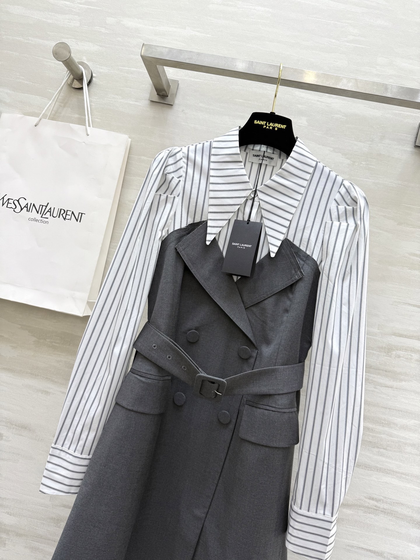 #ysl²⁵秋冬新款 假两件衬衣拼接西装长袖连衣裙 腰部腰带收腰显瘦 立体剪裁版型无敌好穿 高品质定制 