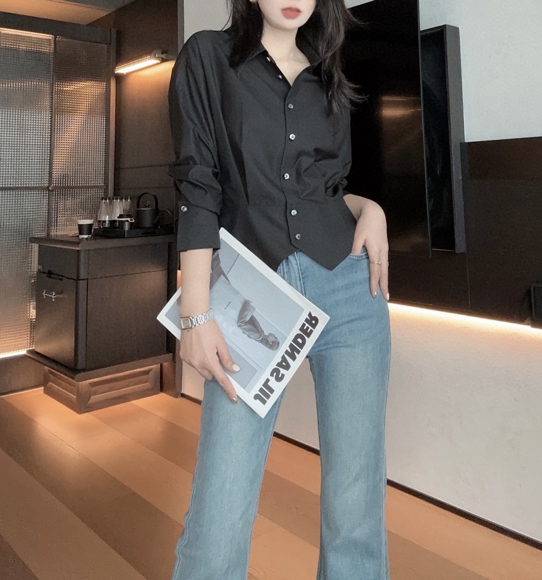 #ysl²⁵早秋新款 大女主衬衫|温柔外壳力量内核🖇 ᯓ这件衬衫有着温柔的底色 穿上身却莫名有种迸发的力