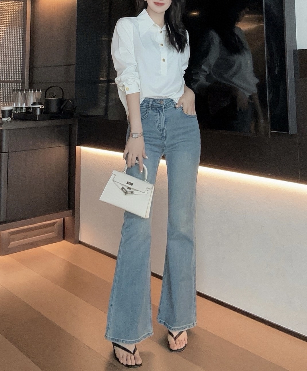 #Celin♡²⁵早秋新款 金扣装饰衬衣 高品质 现货首发size：S/M/L（s码肩宽：36，胸围：9