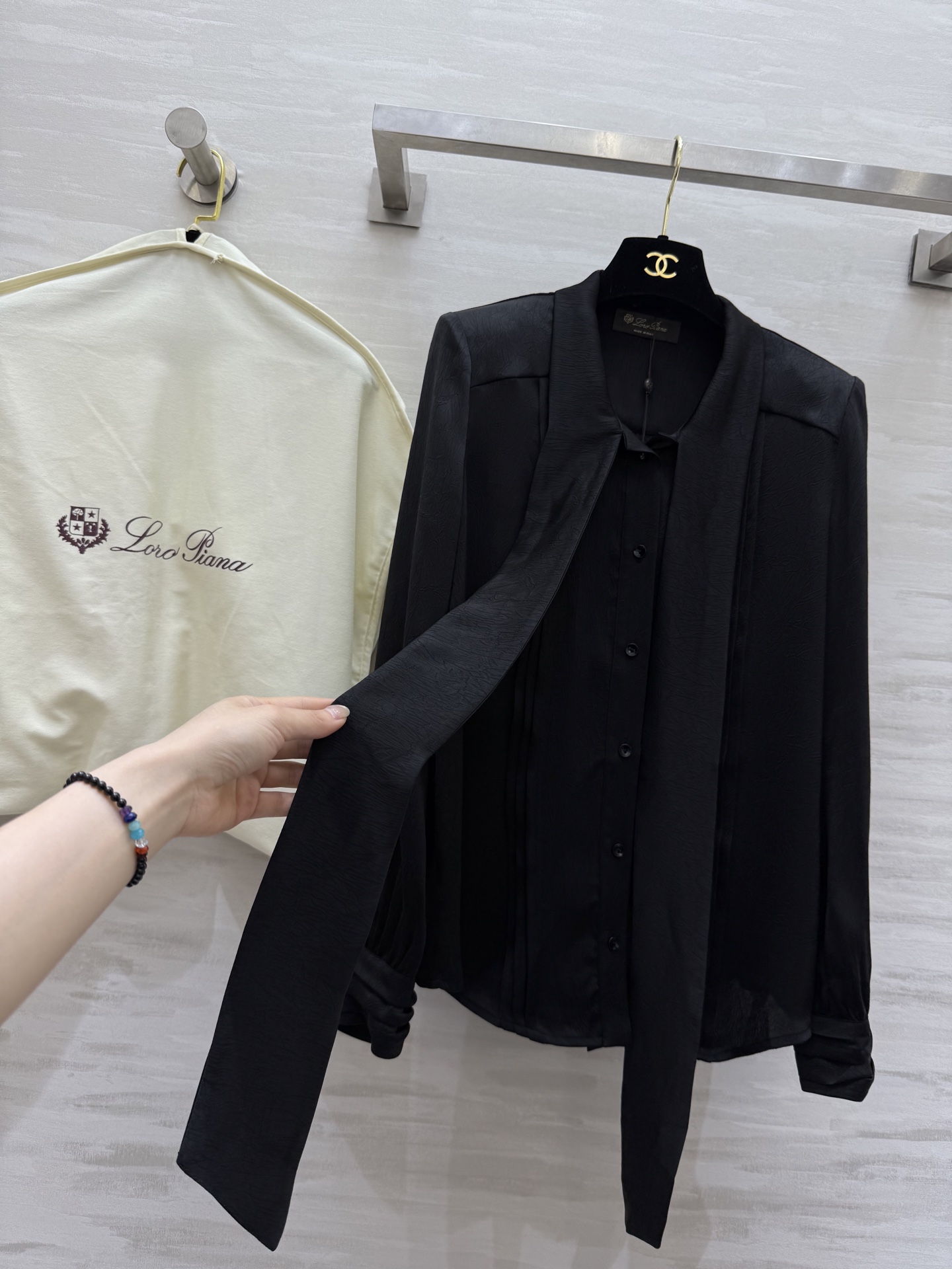 #LP🆕²⁵秋冬新款 醋酸纤维混纺飘带衬衣 优雅大方 高品质定制 现货首发size：S/M/L/XL（s