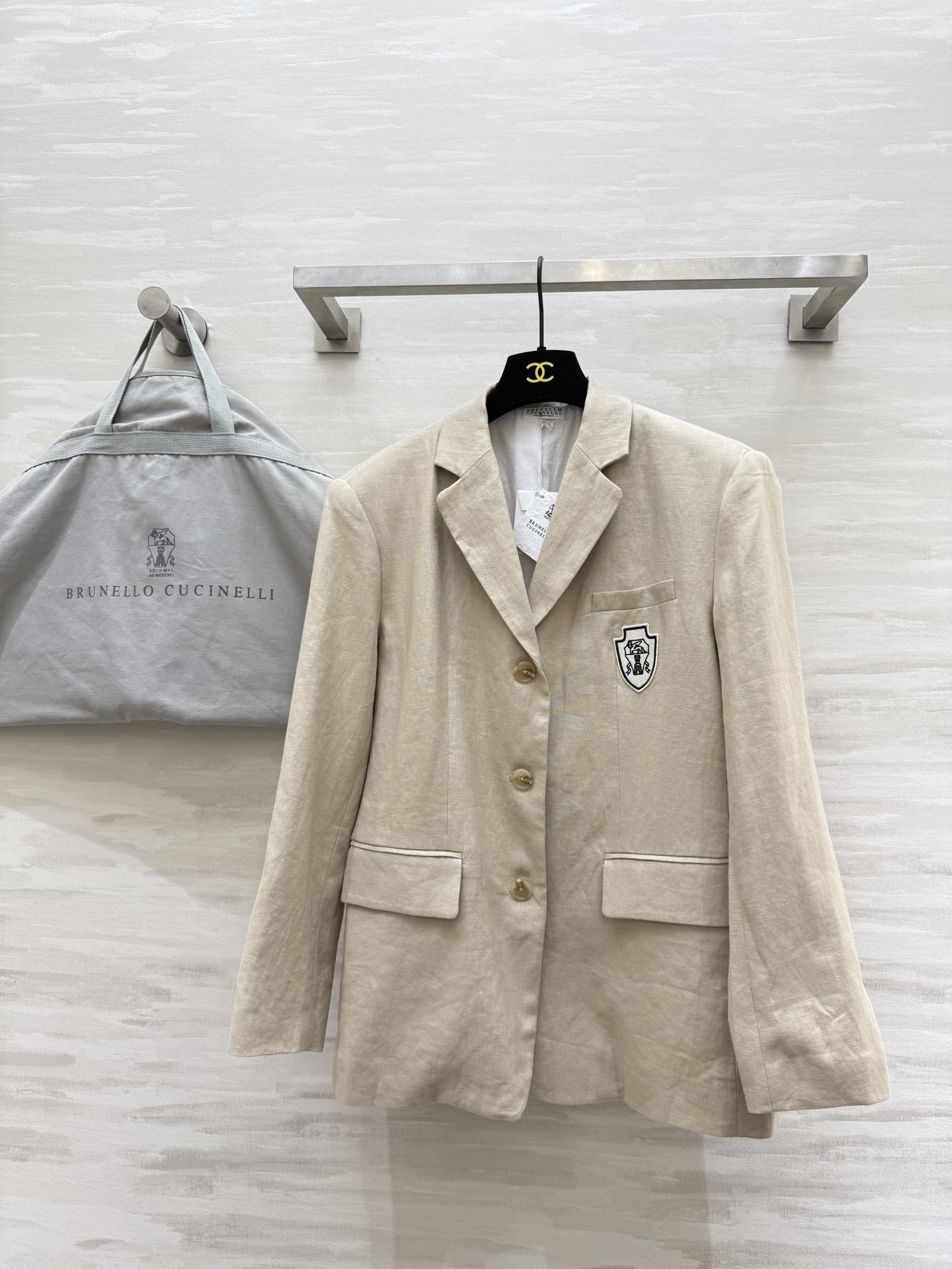 NO:477717,#BC autumn and winter new style linen silhouette blazer Custom linen fabric Loose silhouette atmospheric high quality spot first-time sizeS/M/L (size s shoulder width 42, bust 102, length 70),, jackets & coats, business suit, alexander wang19860909#BC秋冬新款 亚麻廓形西装外套 定制亚麻面料 宽松廓形大气高级 高品质 现货首发sizeS/M/L（s码肩宽42,胸围102,衣长70）,,jackets & coats,business suit,alexander wang,Women's clothing