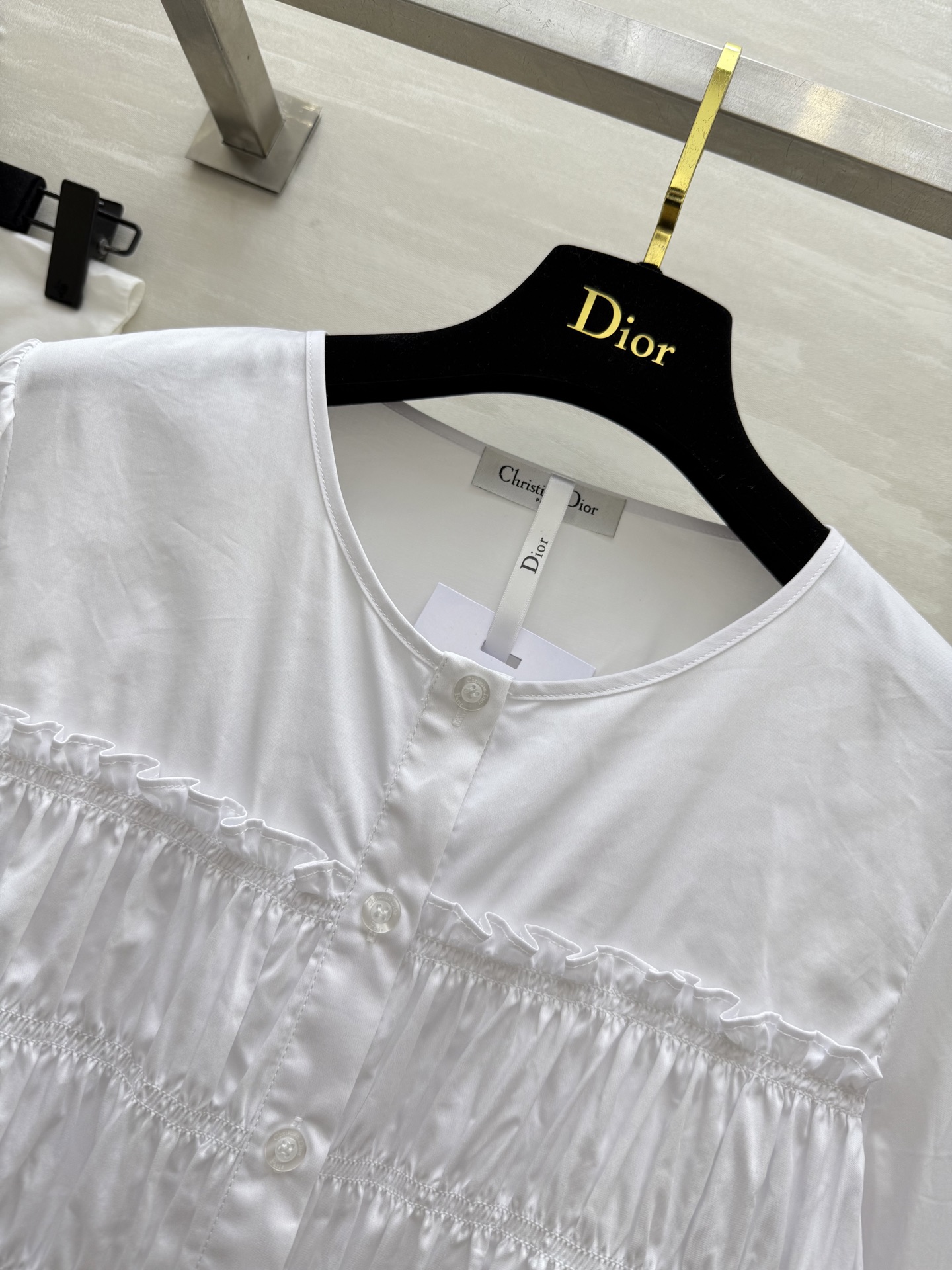 #DIO♡²⁵早秋新款 重工打揽圆领长袖衬衣 高品质 现货来size：S/M/L（s码肩宽：37，胸围：