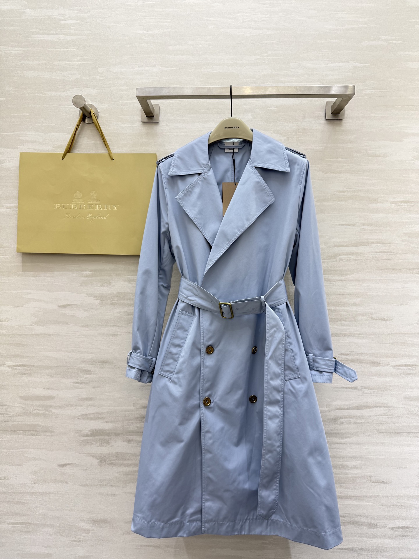 NO:480804,#Burberr Haze Blue Medium-Length Trench Coat High Quality Customized Spot SizeS/M/L (Size S Bust 108, Clothes 110), Burberry, Jackets & Coats, Alexander Wang19860909#Burberr雾霾蓝中长款风衣外套 高品质定制 现货来sizeS/M/L（s码胸围108,衣长110）,,burberry,jackets & coats,alexander wang,Women's clothing