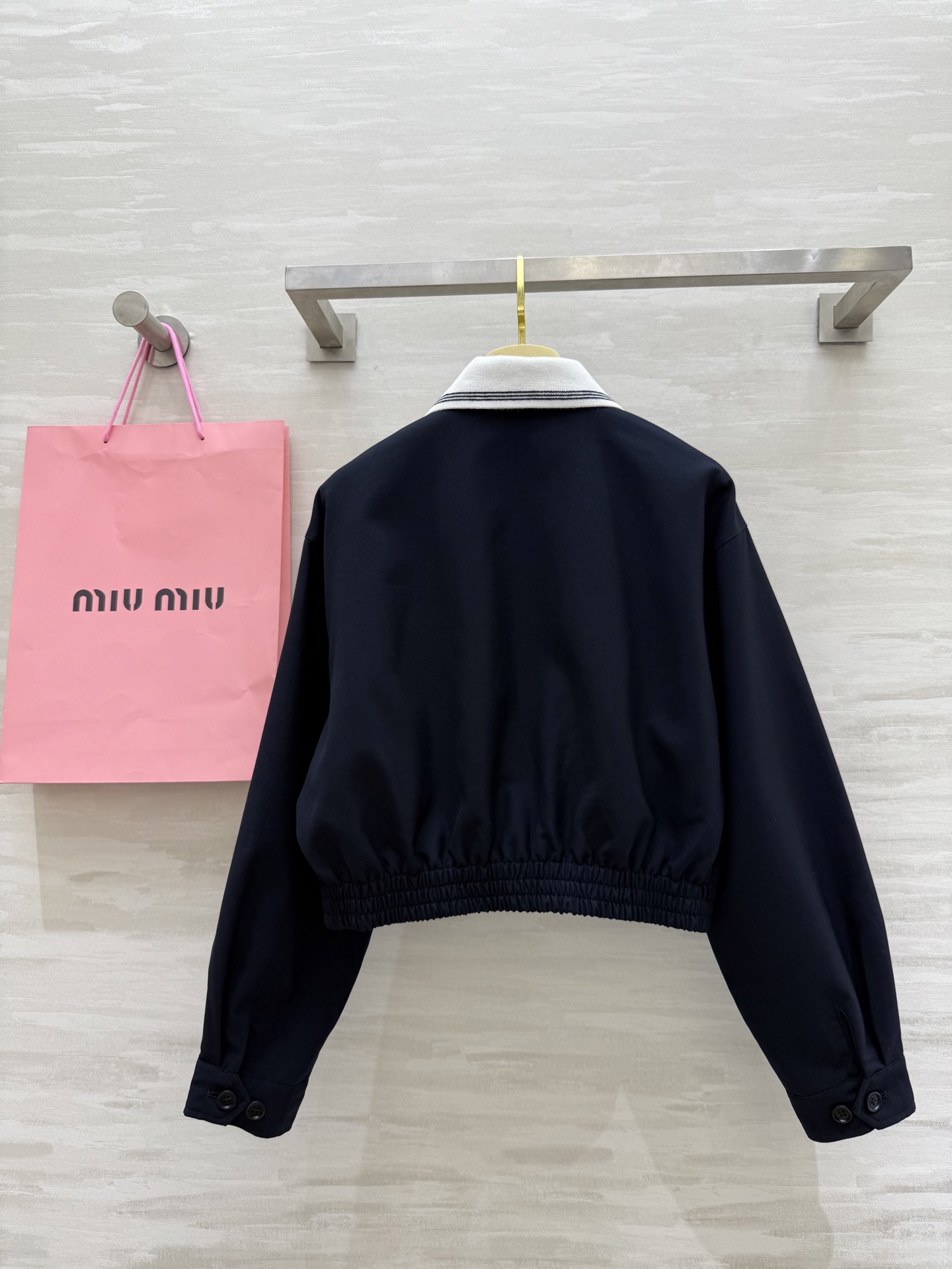 #Miumi♡²⁵秋冬新款 🉑️拆卸撞色翻领设计 精纺羊毛夹克外套 高品质定制 现货来size：S/M/