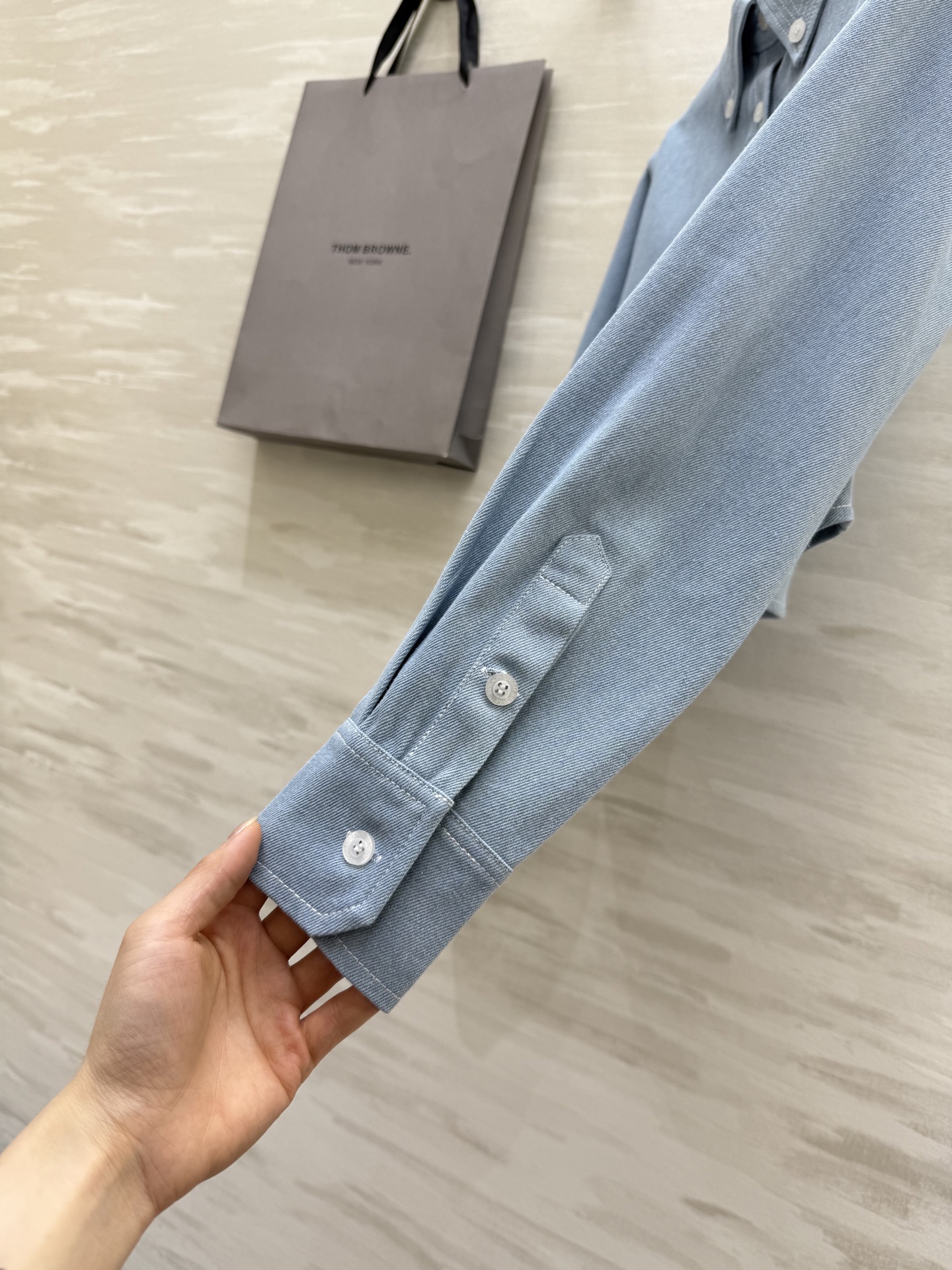 #汤姆布朗²⁵早秋新款 做旧牛仔衬衣 高品质 现货来size：S/M/L（s码胸围：96，衣长：45）