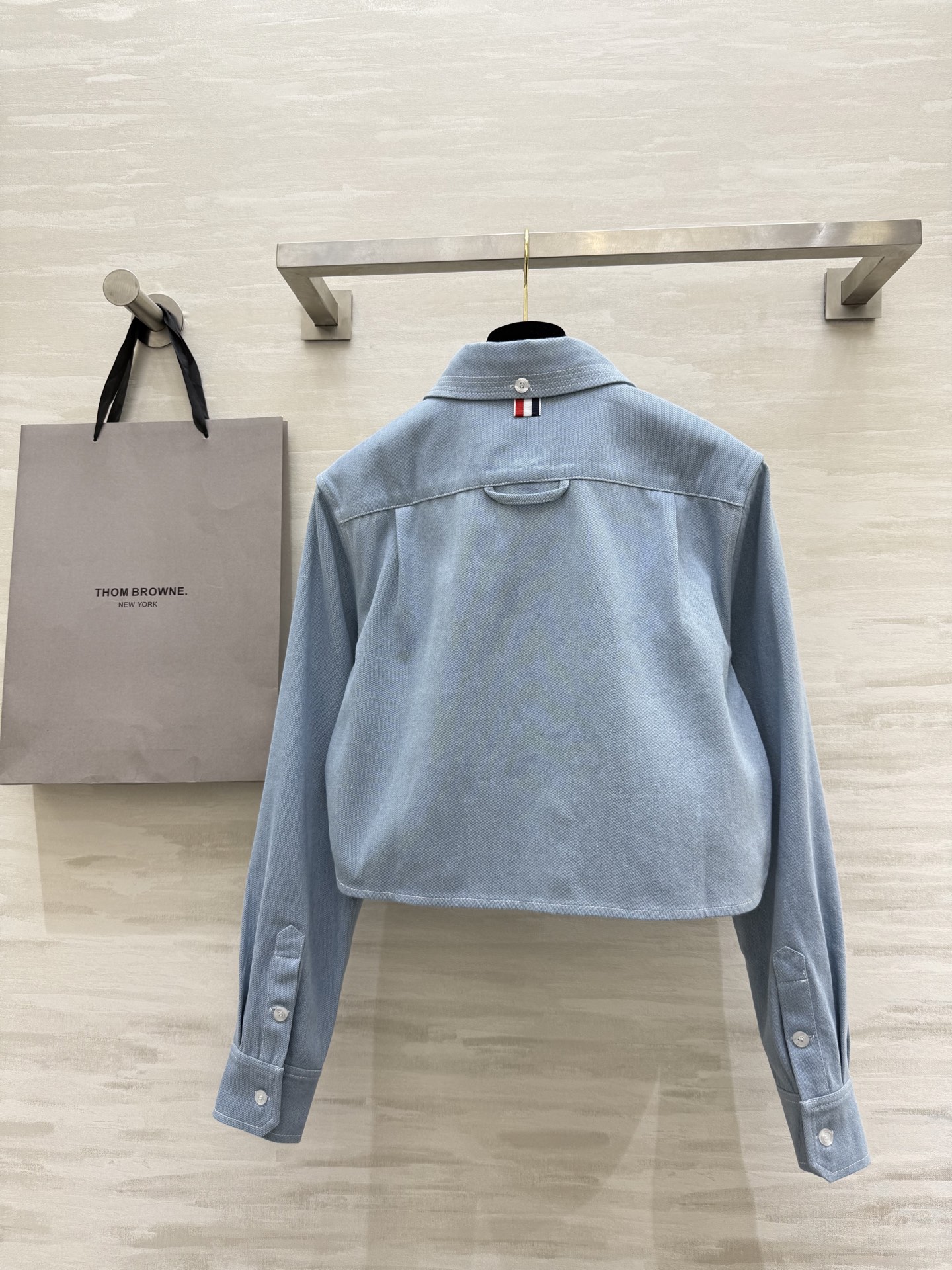 #汤姆布朗²⁵早秋新款 做旧牛仔衬衣 高品质 现货来size：S/M/L（s码胸围：96，衣长：45）