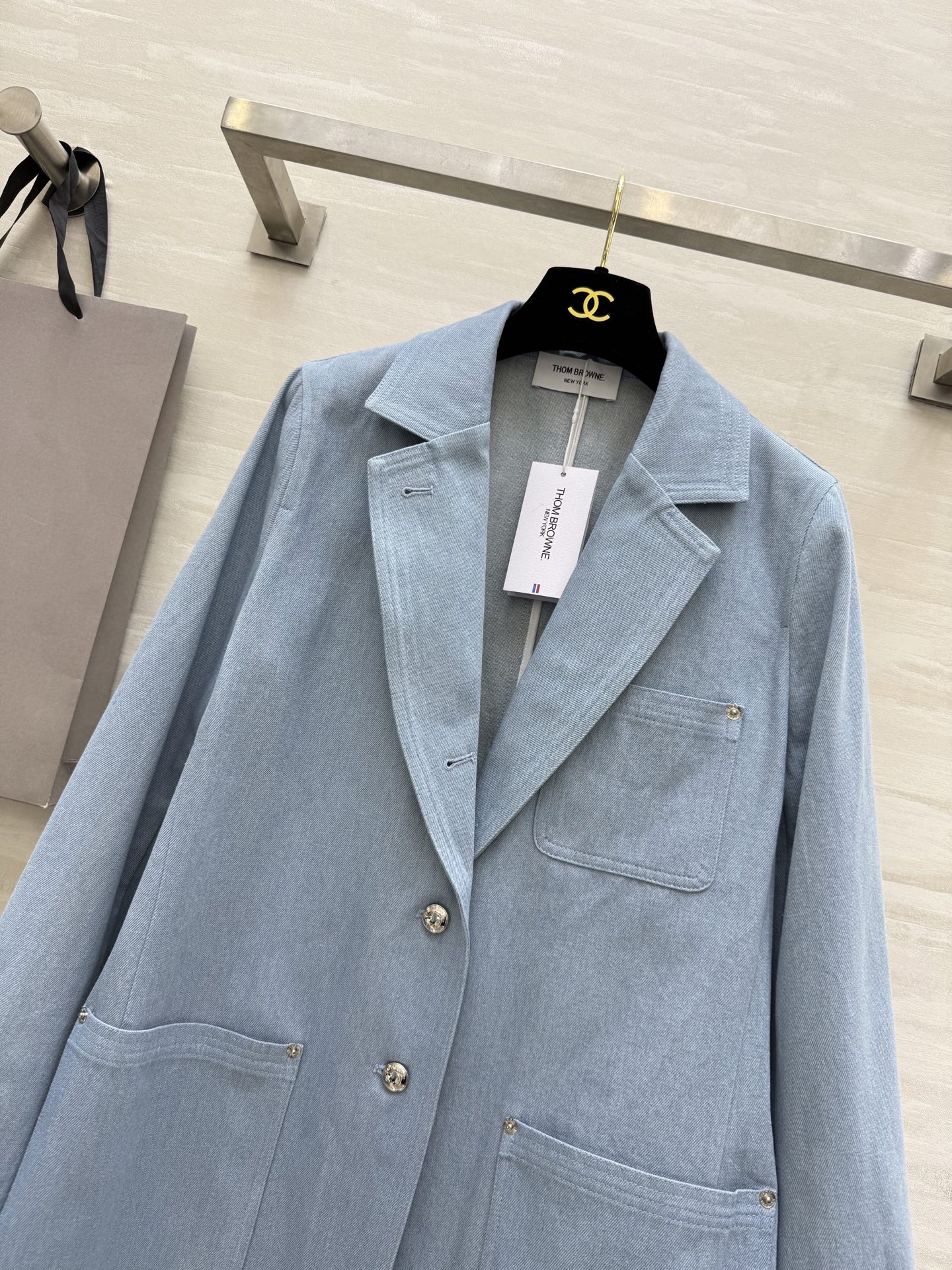 #汤姆布朗²⁵早秋新款 做旧牛仔西装外套 开模定制纽扣 立体剪裁版型 高品质 现货来 size：S/M/
