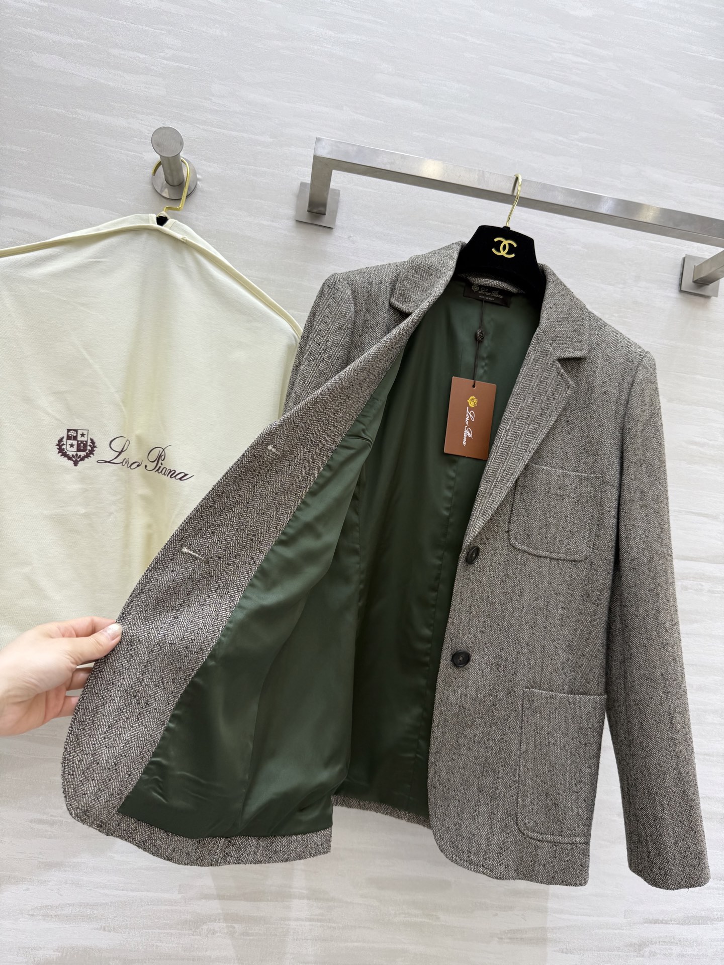 #LP²⁵秋冬新款 人字纹西装外套 高品质 现货首发size：S/M/L（s码胸围：88，衣长：65）