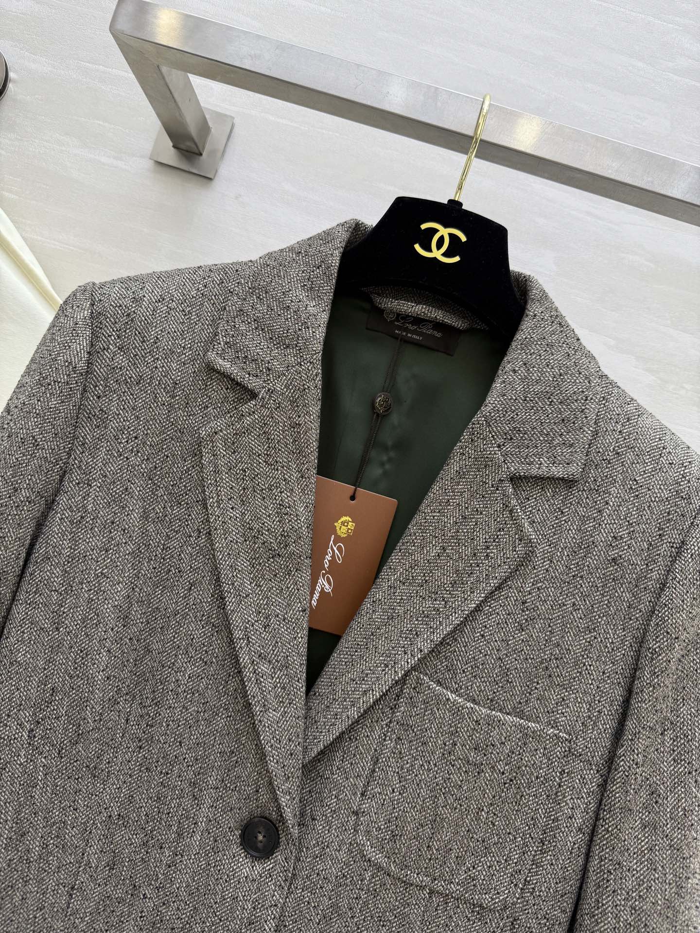 #LP²⁵秋冬新款 人字纹西装外套 高品质 现货首发size：S/M/L（s码胸围：88，衣长：65）