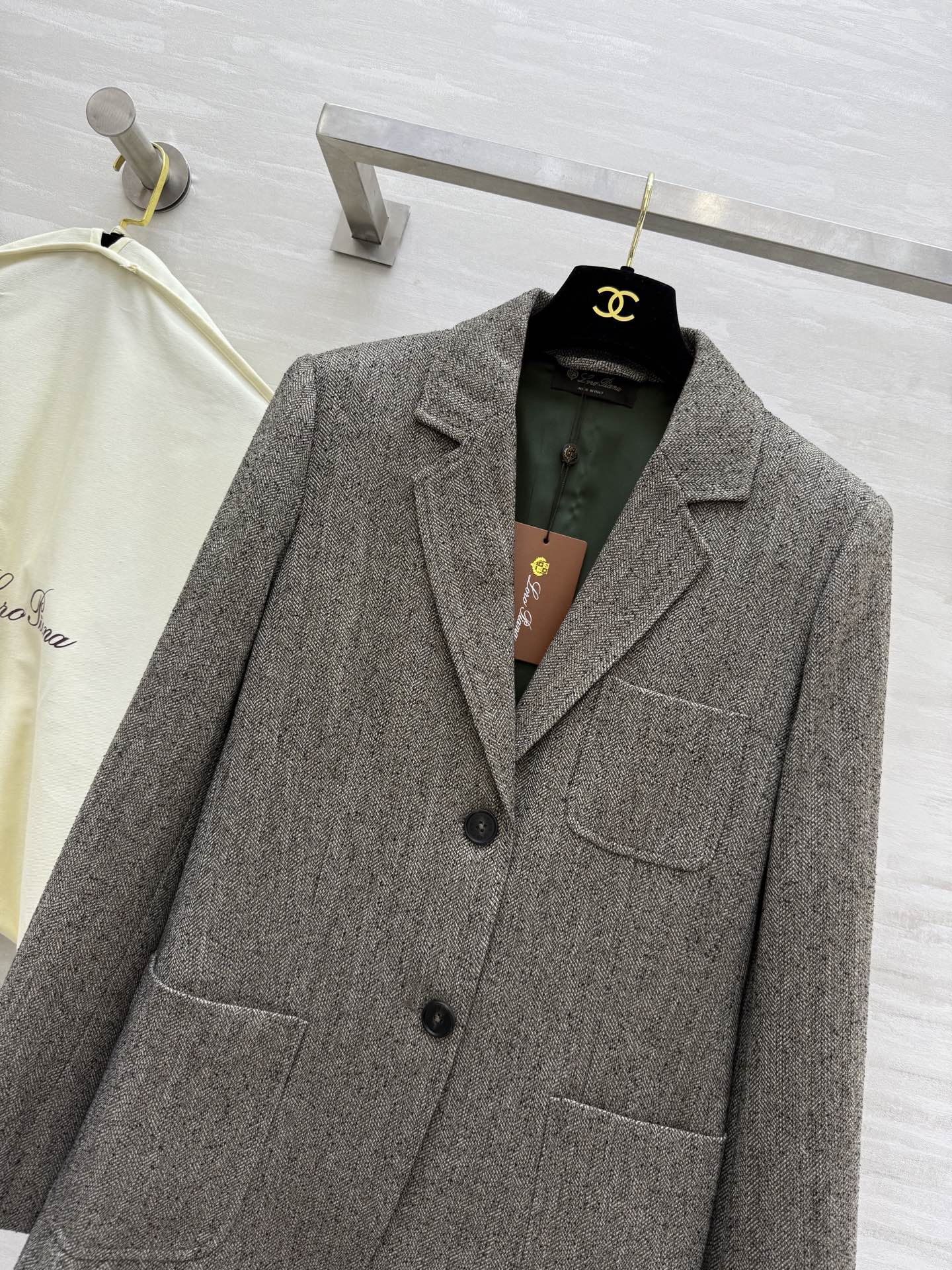 #LP²⁵秋冬新款 人字纹西装外套 高品质 现货首发size：S/M/L（s码胸围：88，衣长：65）