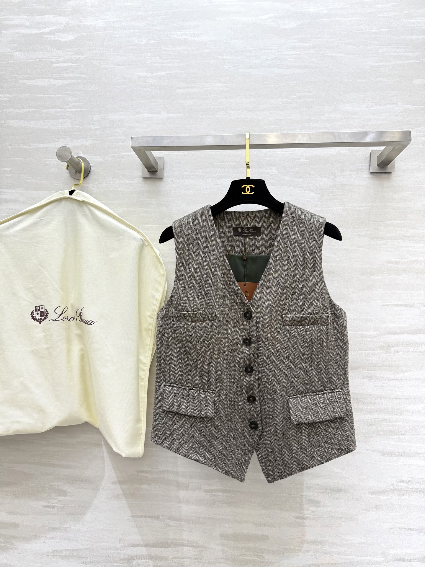 NO:480869,#LP new autumn and winter style herringbone suit vest high quality spot first-time sizeS/M/L (size s bust 84, 46-56 length), loro piana, business suit, alexander wang19860909#LP秋冬新款 人字纹西装马甲 高品质 现货首发sizeS/M/L（s码胸围84,衣长46-56）,,loro piana,business suit,alexander wang,Women's clothing