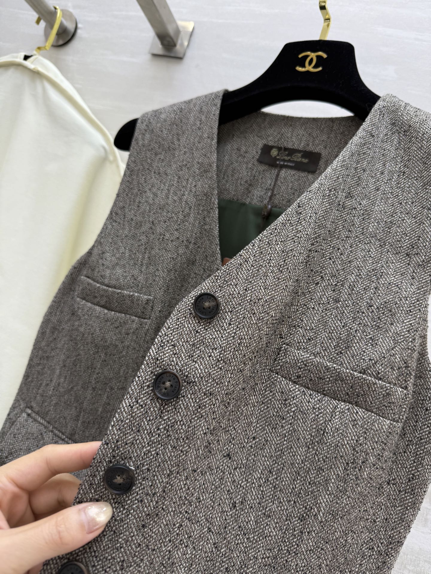 #LP²⁵秋冬新款 人字纹西装马甲 高品质 现货首发size：S/M/L（s码胸围：84，衣长：46-5