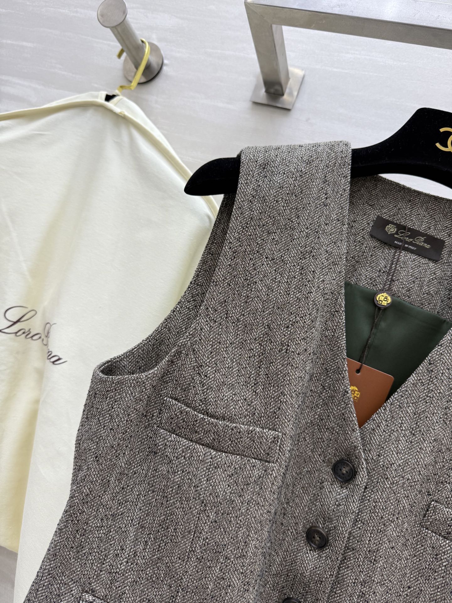 #LP²⁵秋冬新款 人字纹西装马甲 高品质 现货首发size：S/M/L（s码胸围：84，衣长：46-5